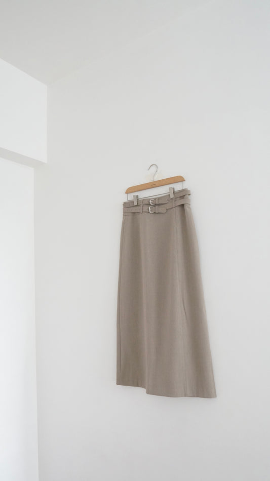 double belt skirt in beige (M)