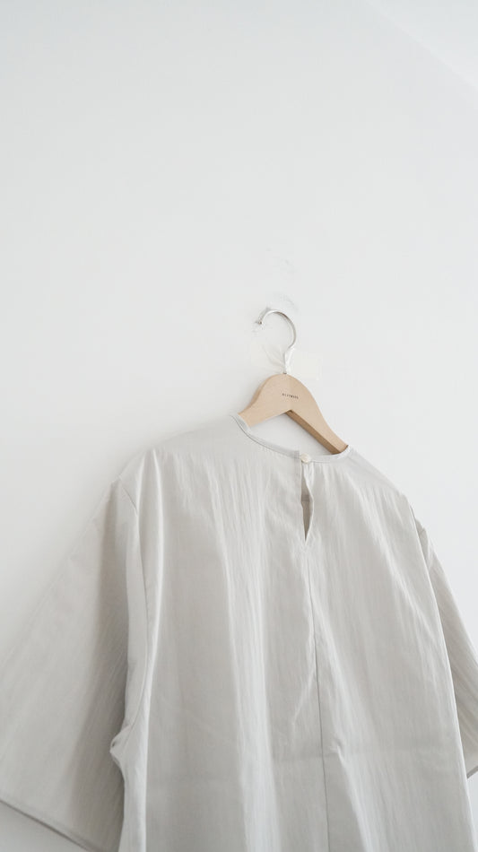 high-end ribbon tee in cloudy grey (pre-order)