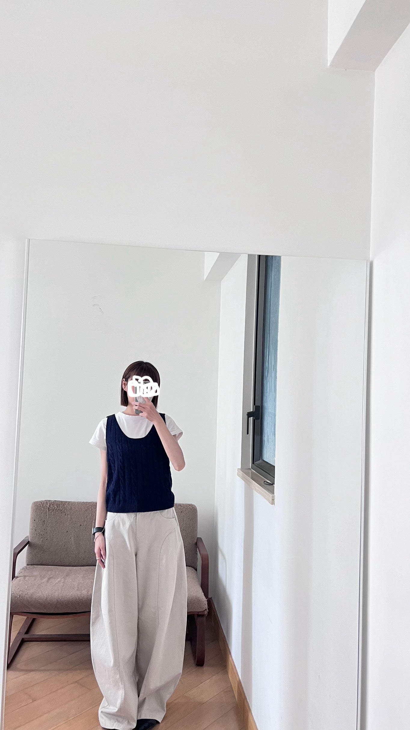 u-neck clean fit vest in navy