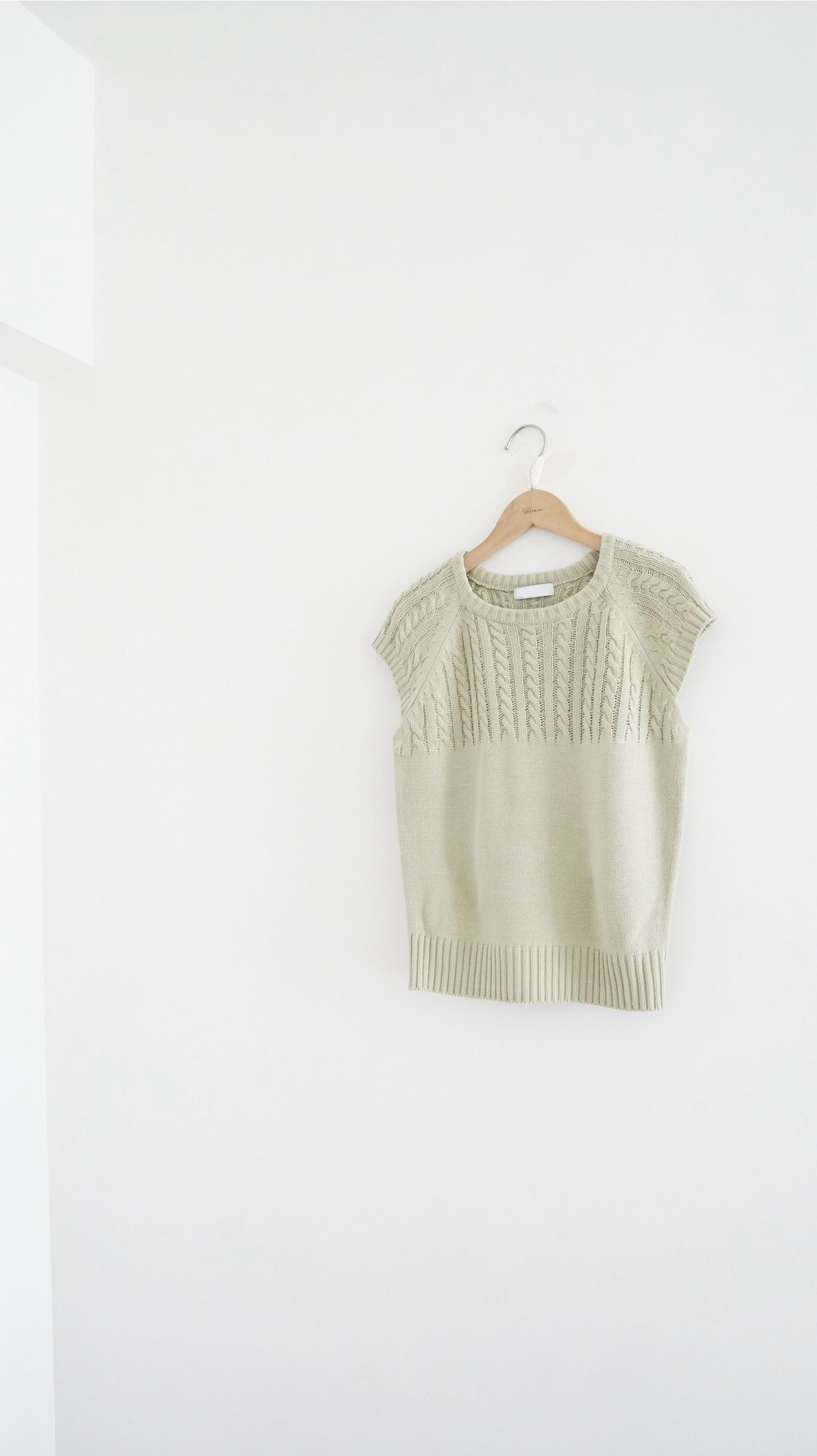 90s short sleeve sweater in avacado green