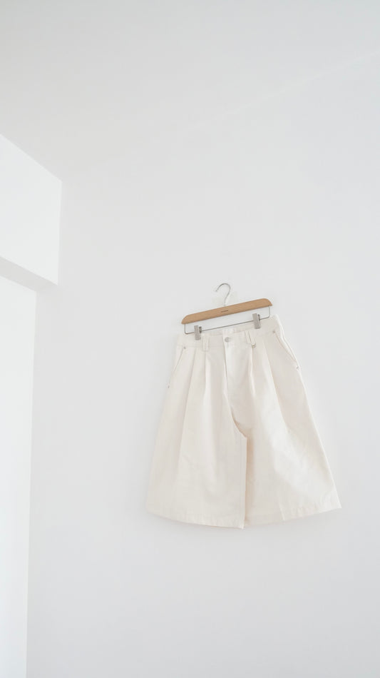 wided-leg suit shorts in ivory