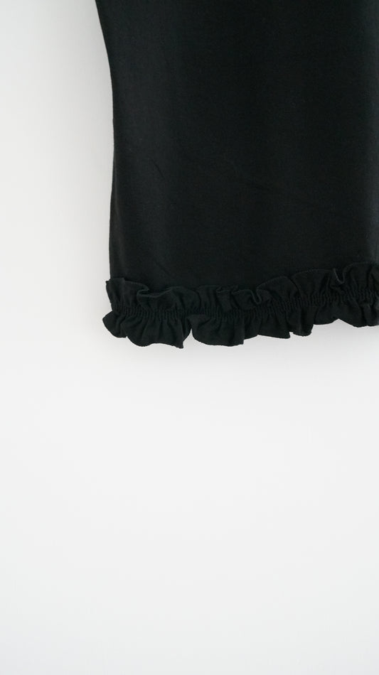ruffle tee in black (pre-order)