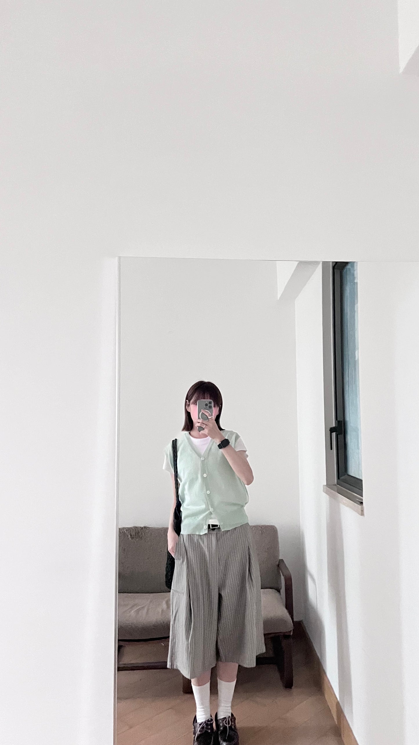 classic sheer knit vest in mint (pre-order)