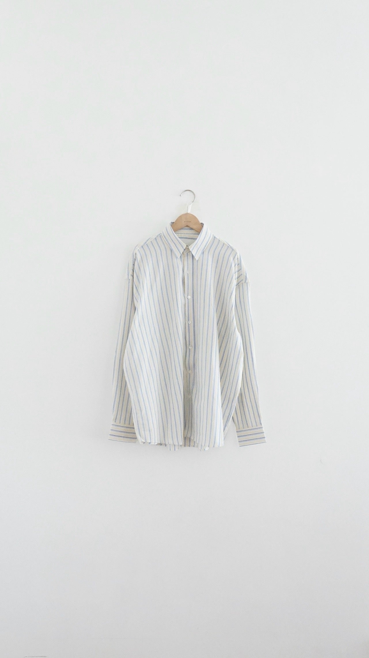 high-end striped shirt in white