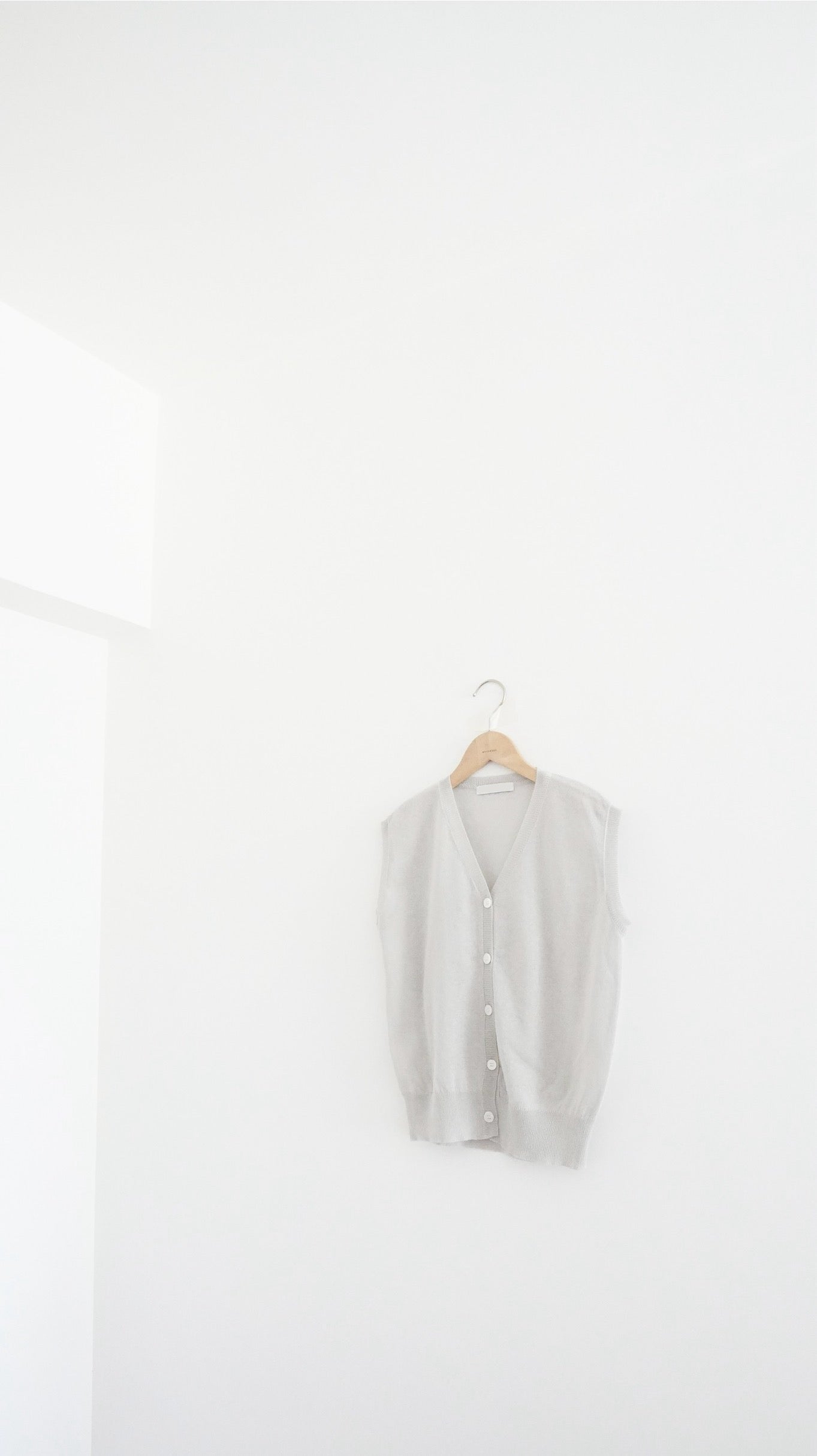 classic sheer knit vest in grey (pre-order)