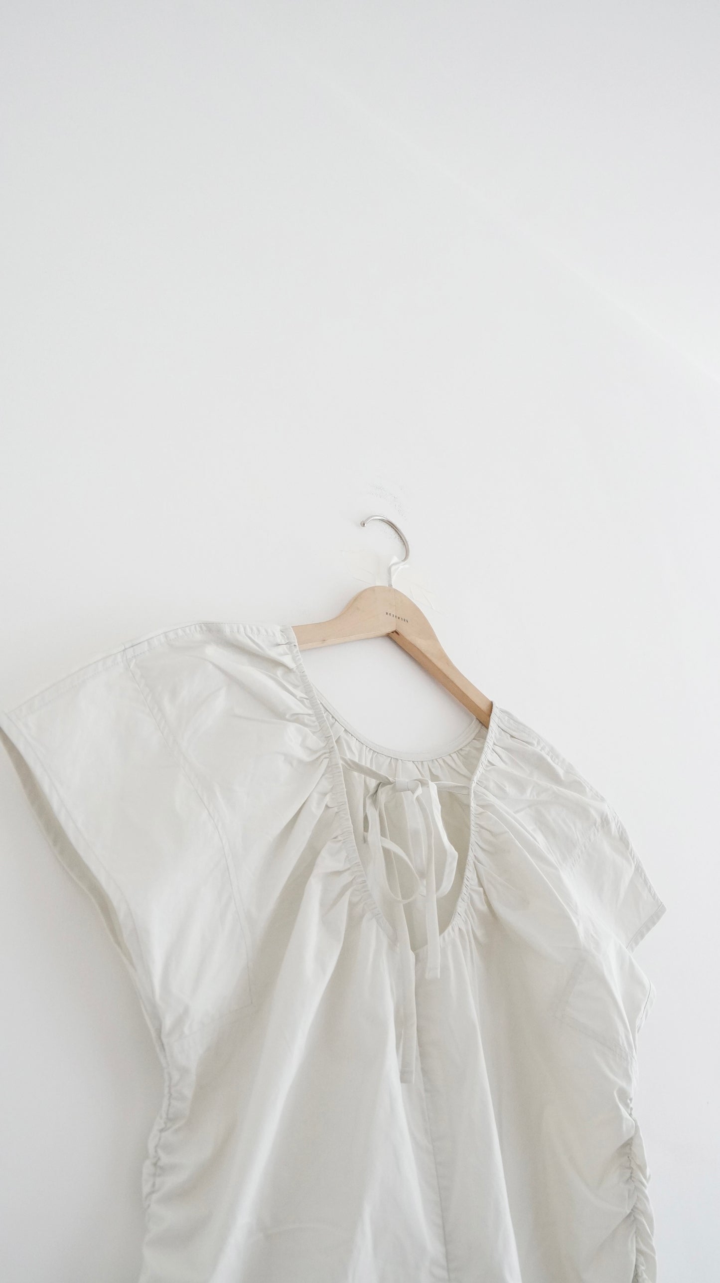 bubble shirt in dust