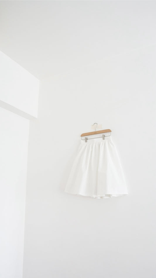 Isla light midi skirt in white (pre-order)