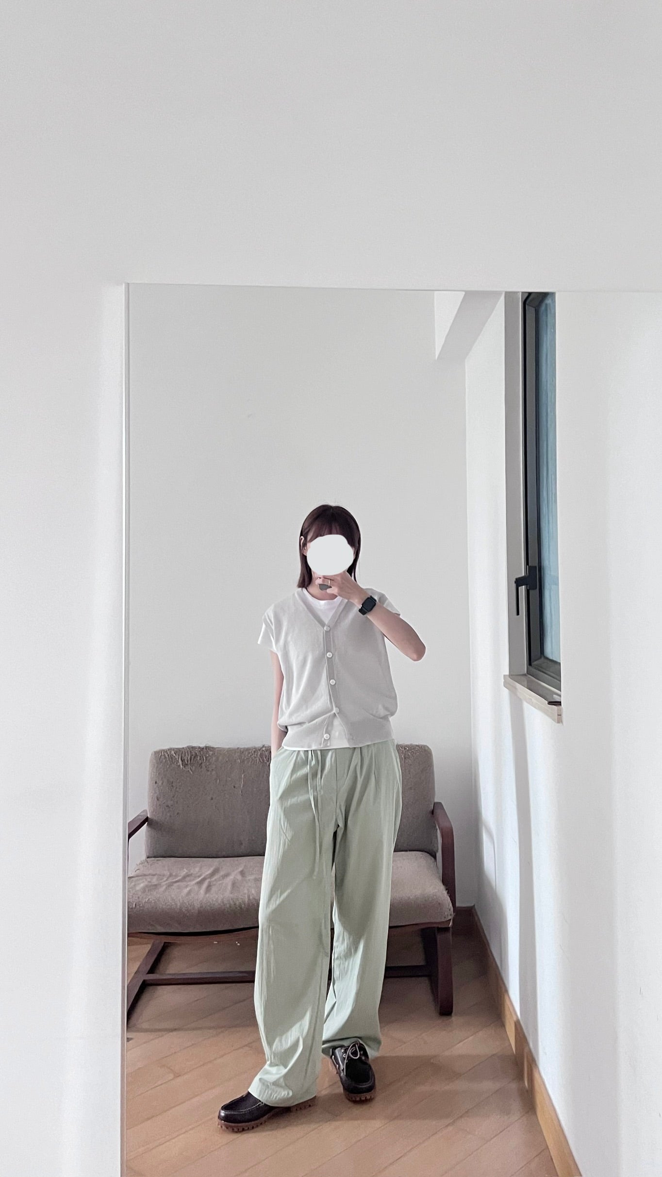 silken pleated tailored trousers in light green