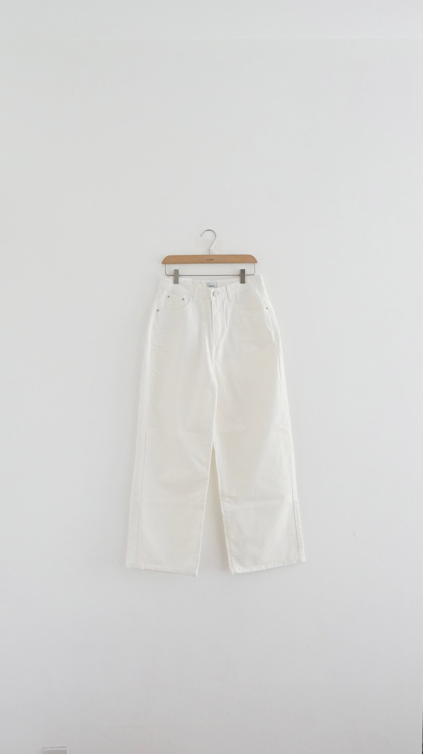 straight leg pants in white