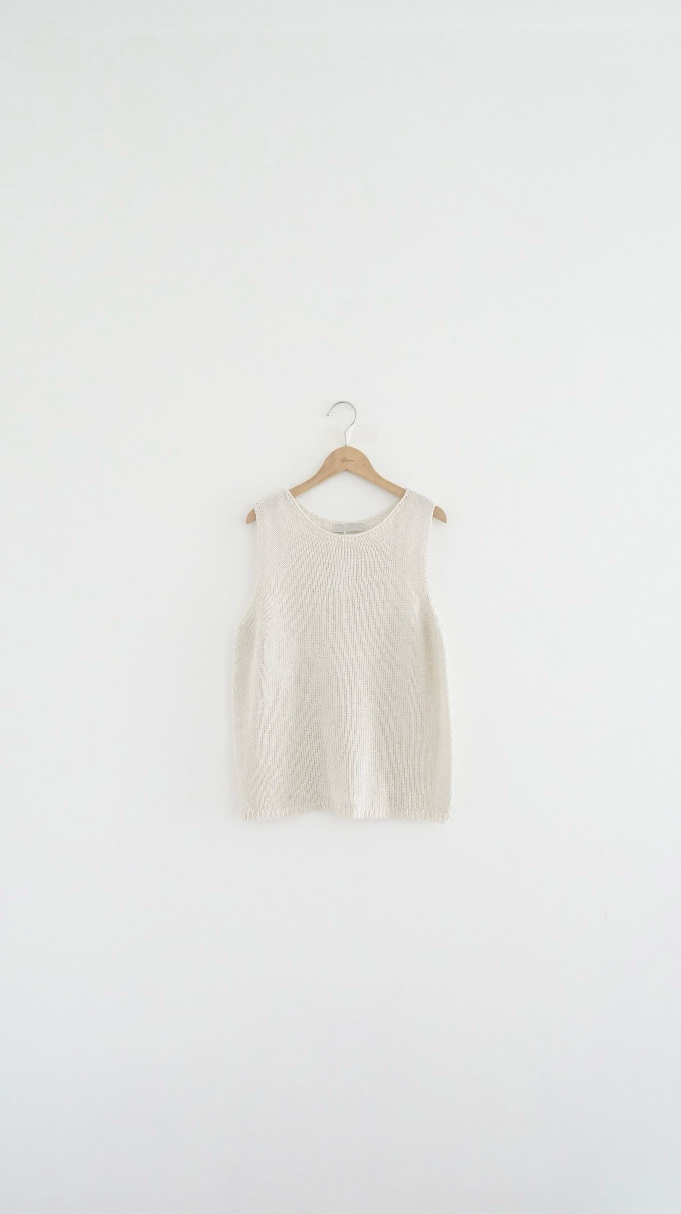 basic u-neck linen top in ivory