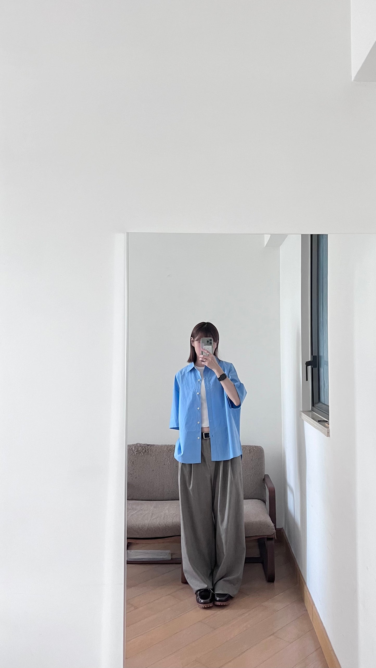 middle sleeve shirt in blue