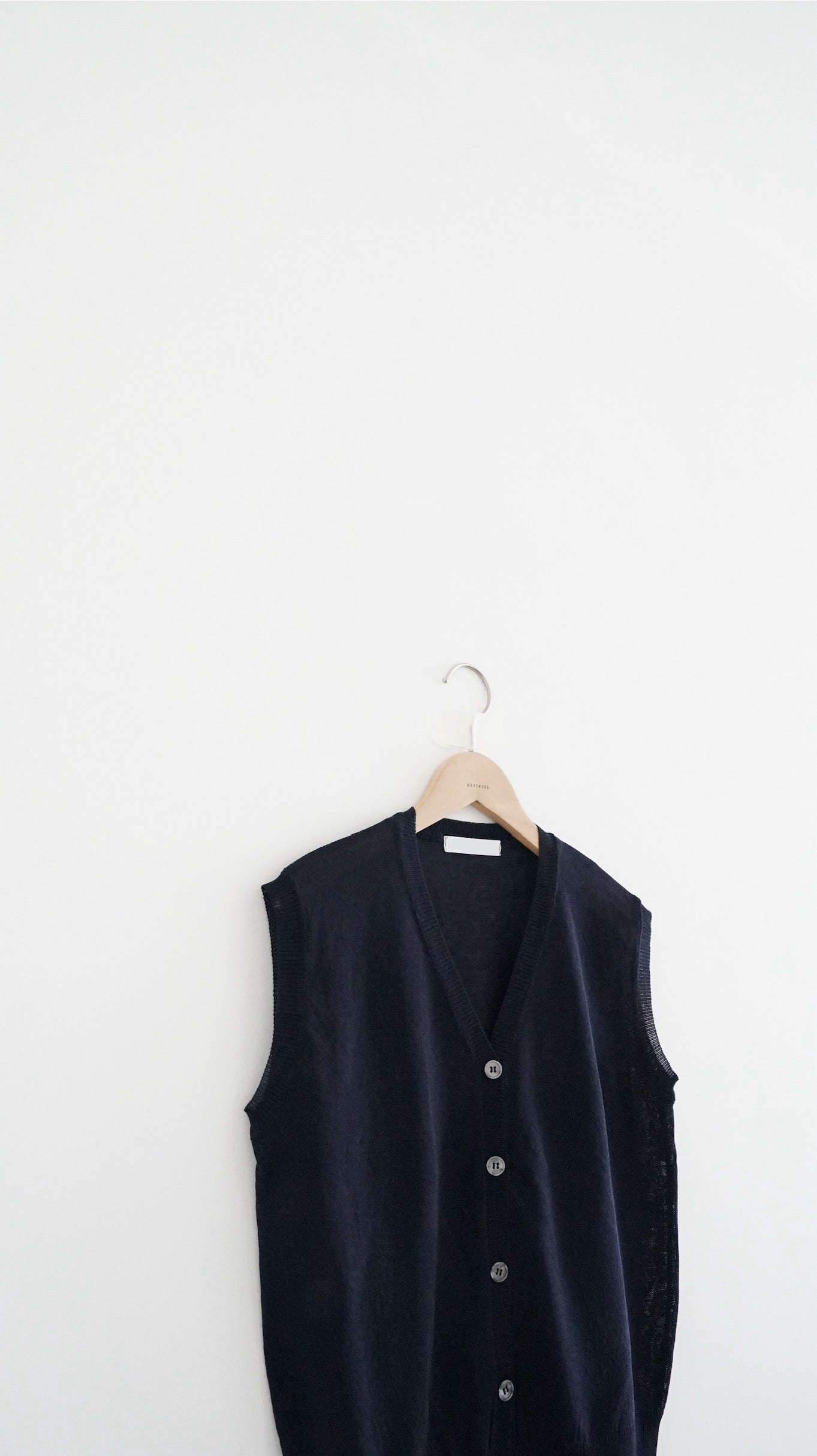 classic sheer knit vest in navy (pre-order)