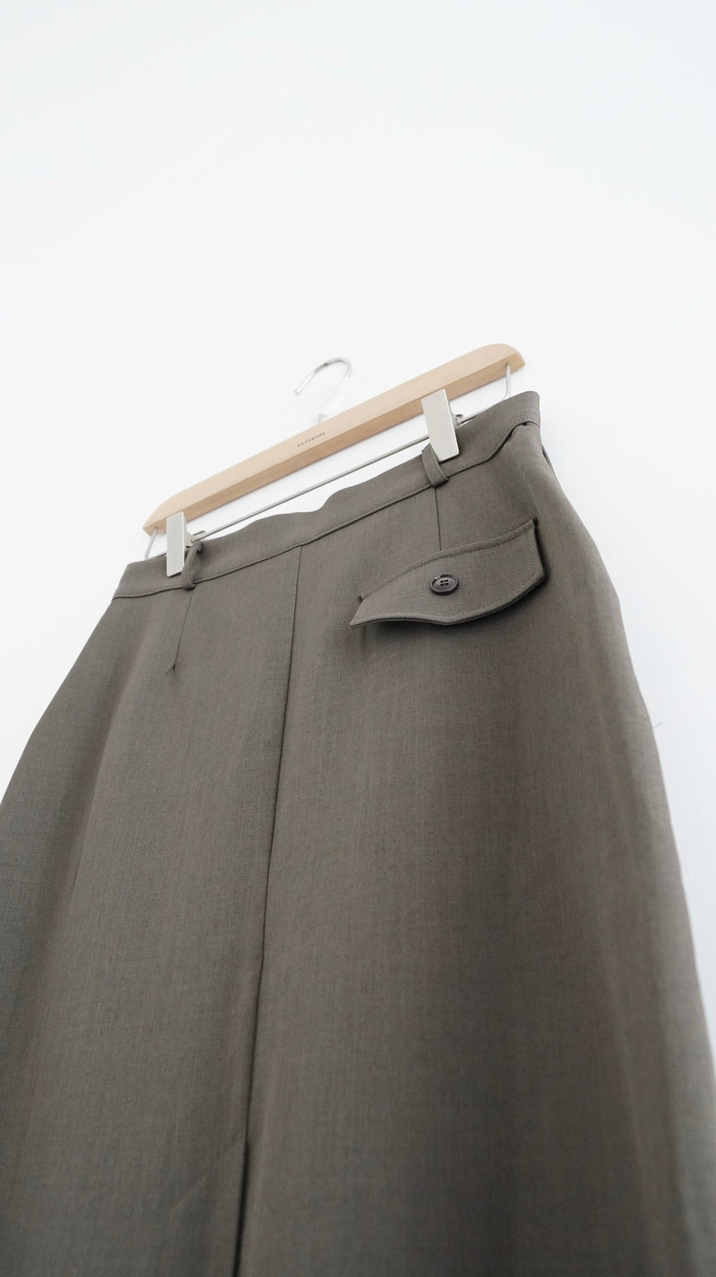 high-end minimalist skirt in khaki
