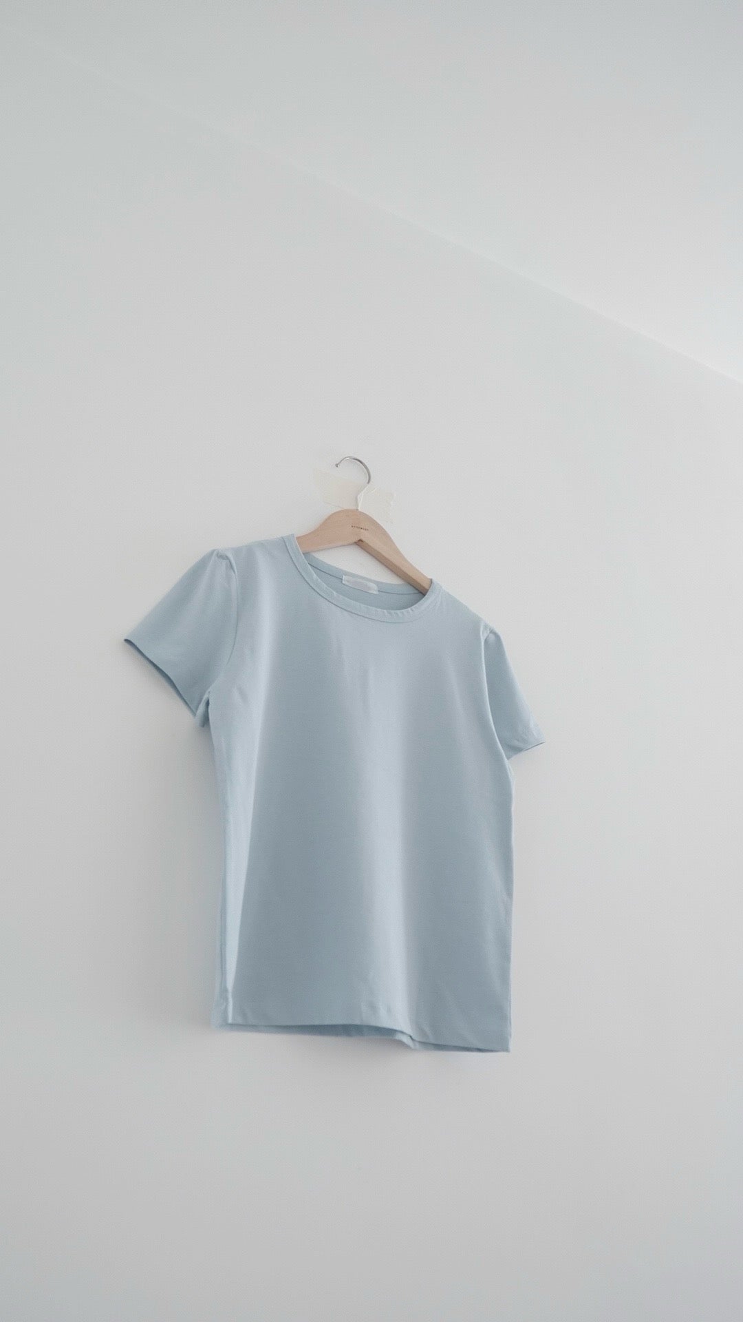 classic cloudy tee in light blue (pre-order)