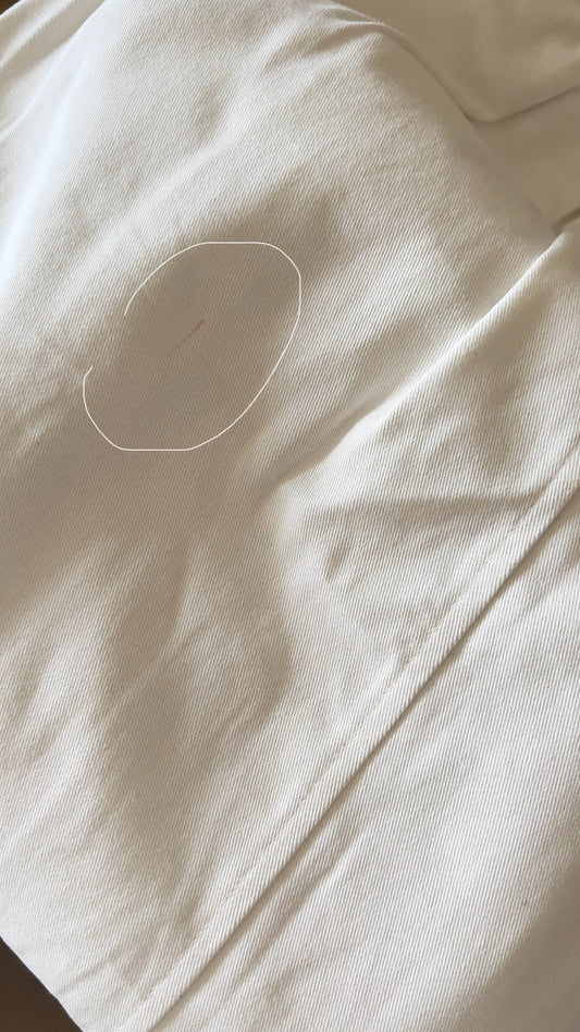 minimalist midi skirt in white (flawed)