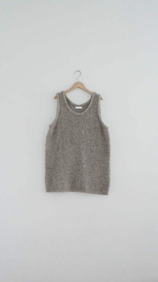 meeh winter long vest in oak (pre-order)