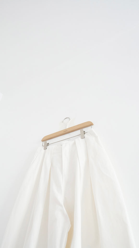 cocoon pleat trousers in white (pre-order)