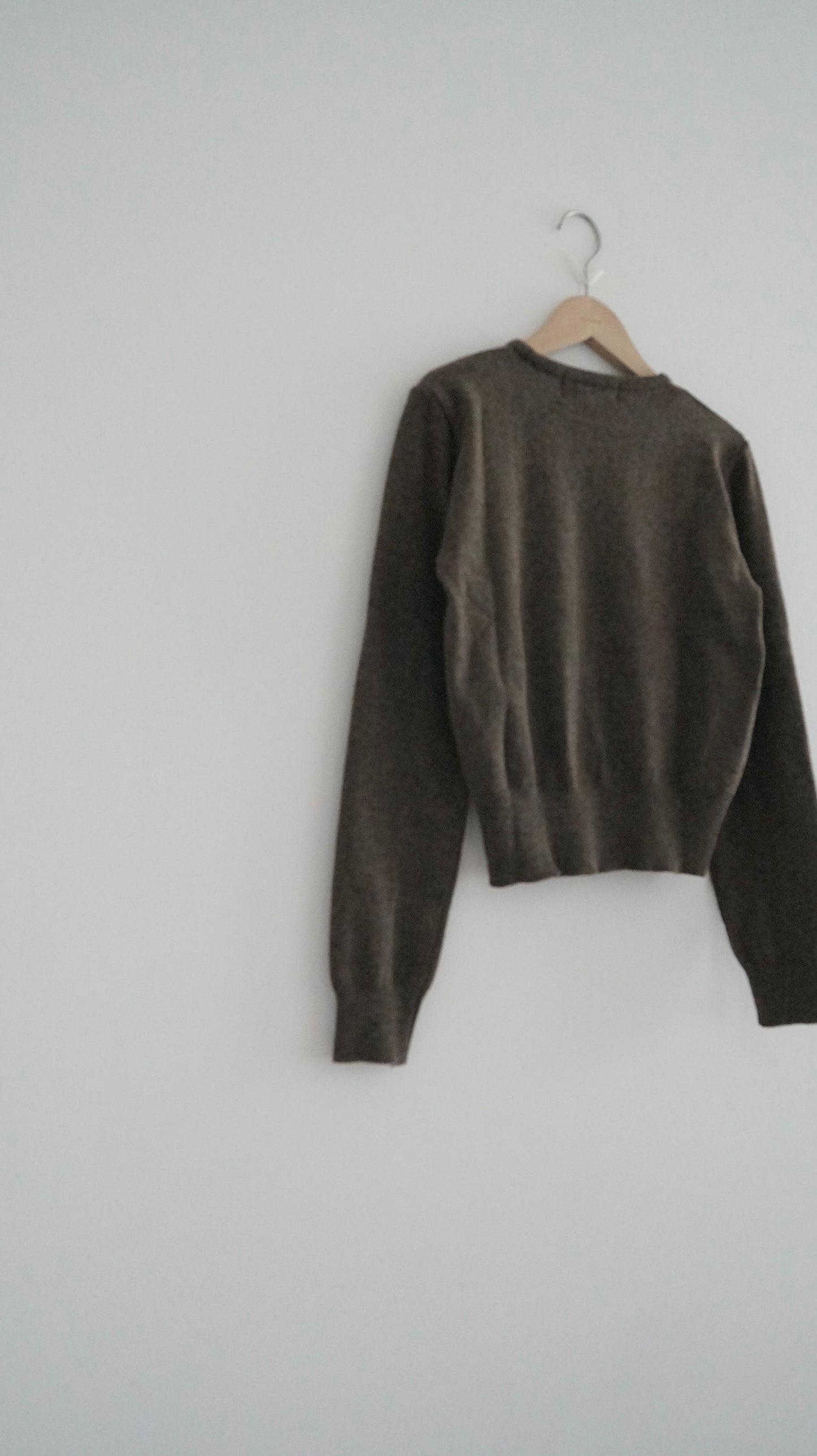 classic cashmere knit top in brown (must have) (pre-order)