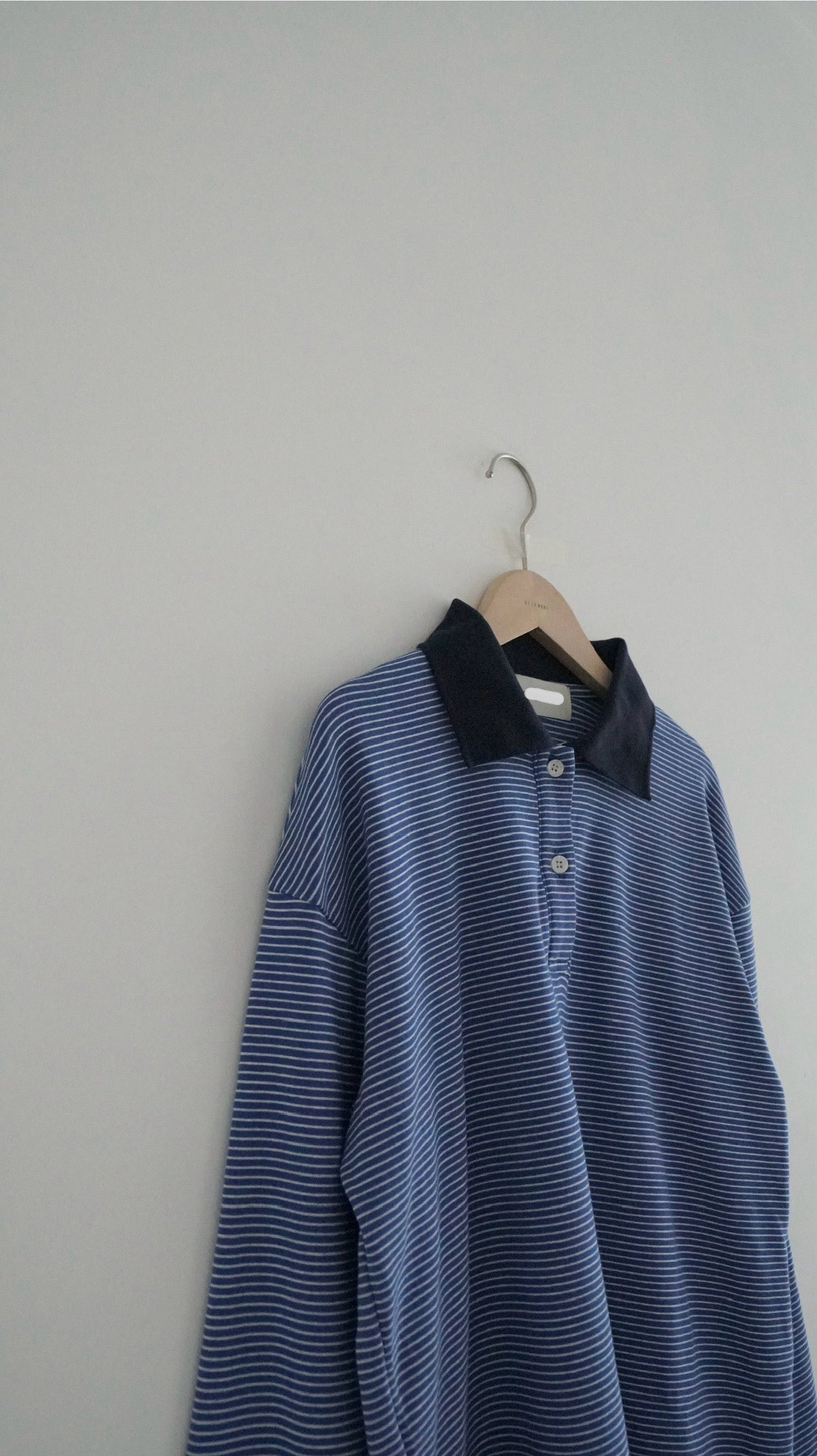 vintage polo shirt in blue striped (pre-order)