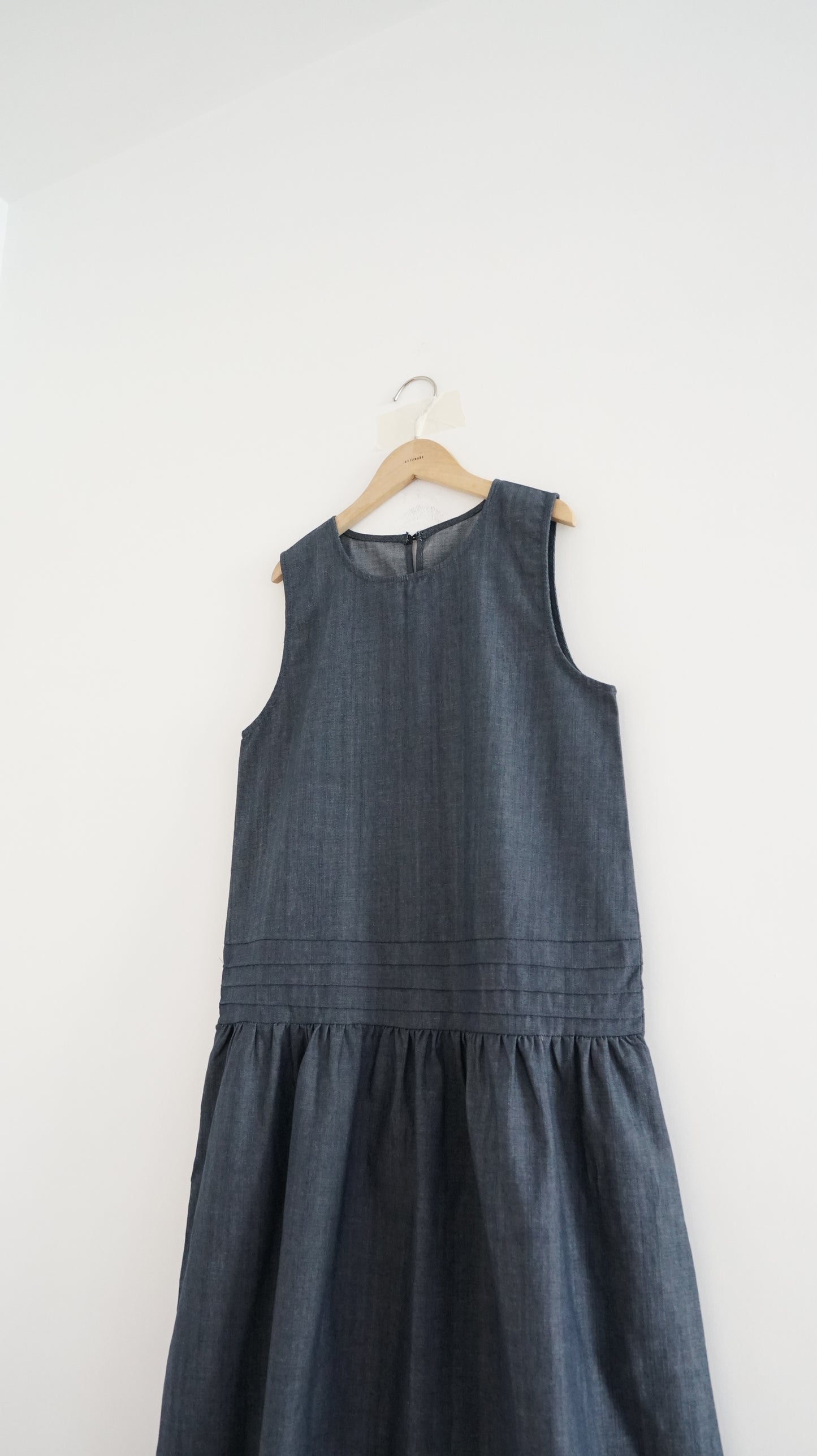 pleatlow dress in denim ( pre-order )