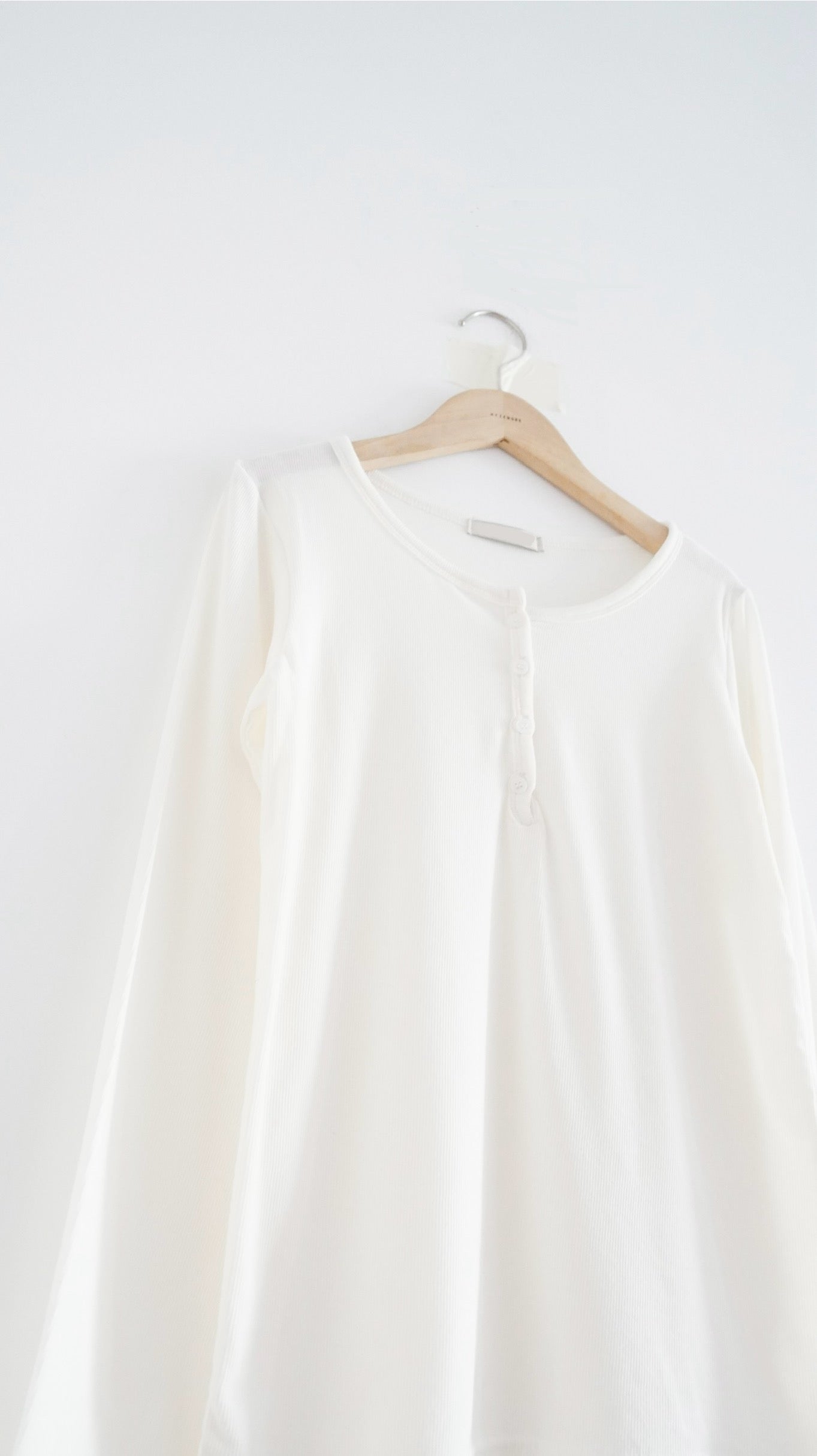 noa sheer basic tee in white (pre-order)