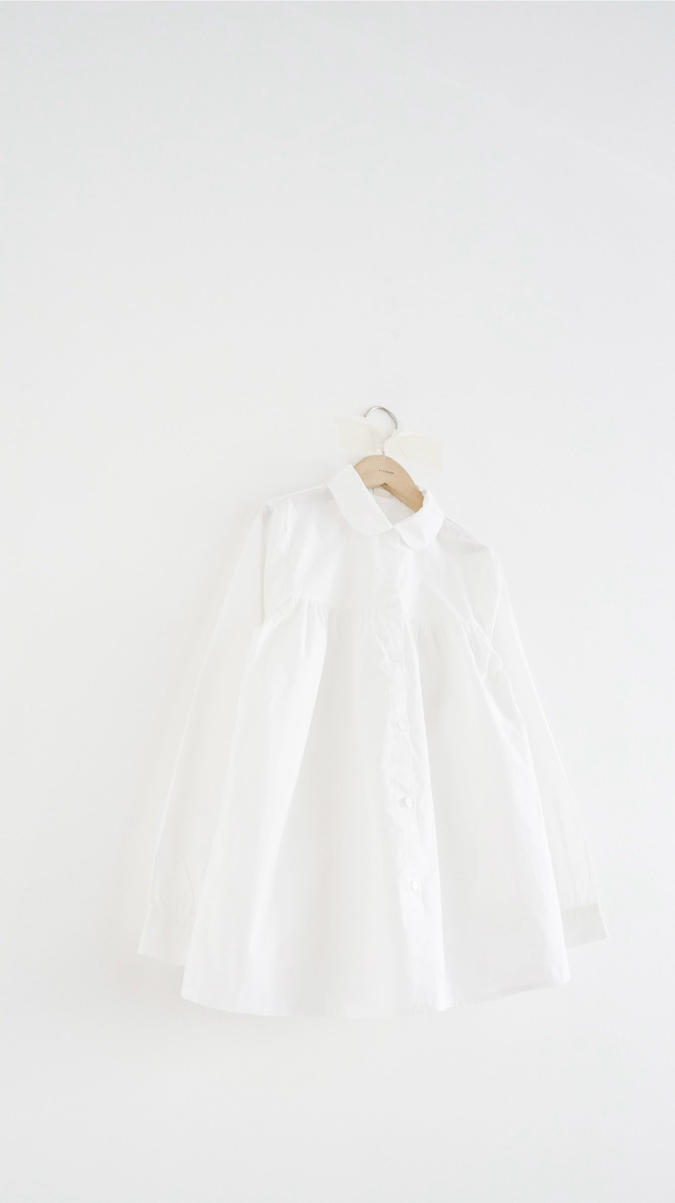 pleated collar shirt in white (pre-order)