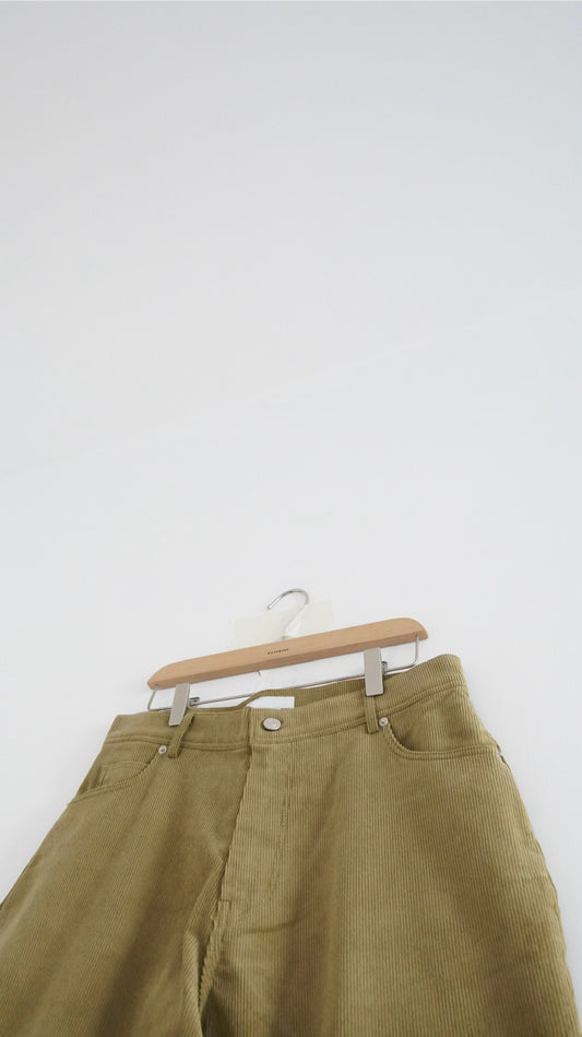 tess fine corduroy trousers in kronbergs green (pre-order)