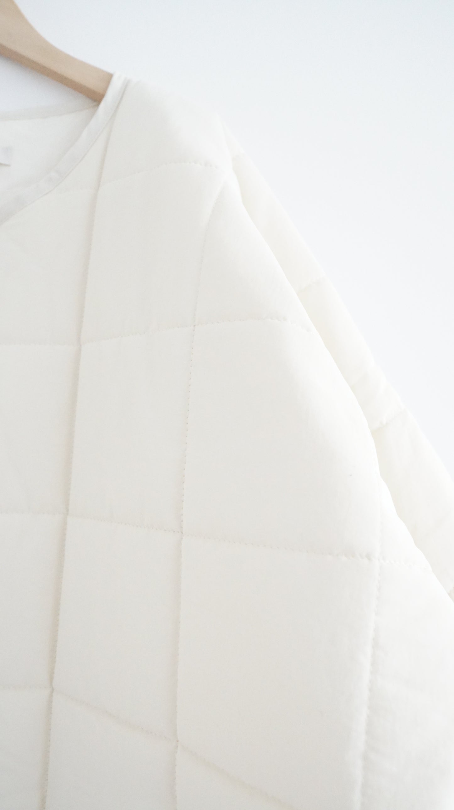bubble padded coat in ivory ( pre-order )