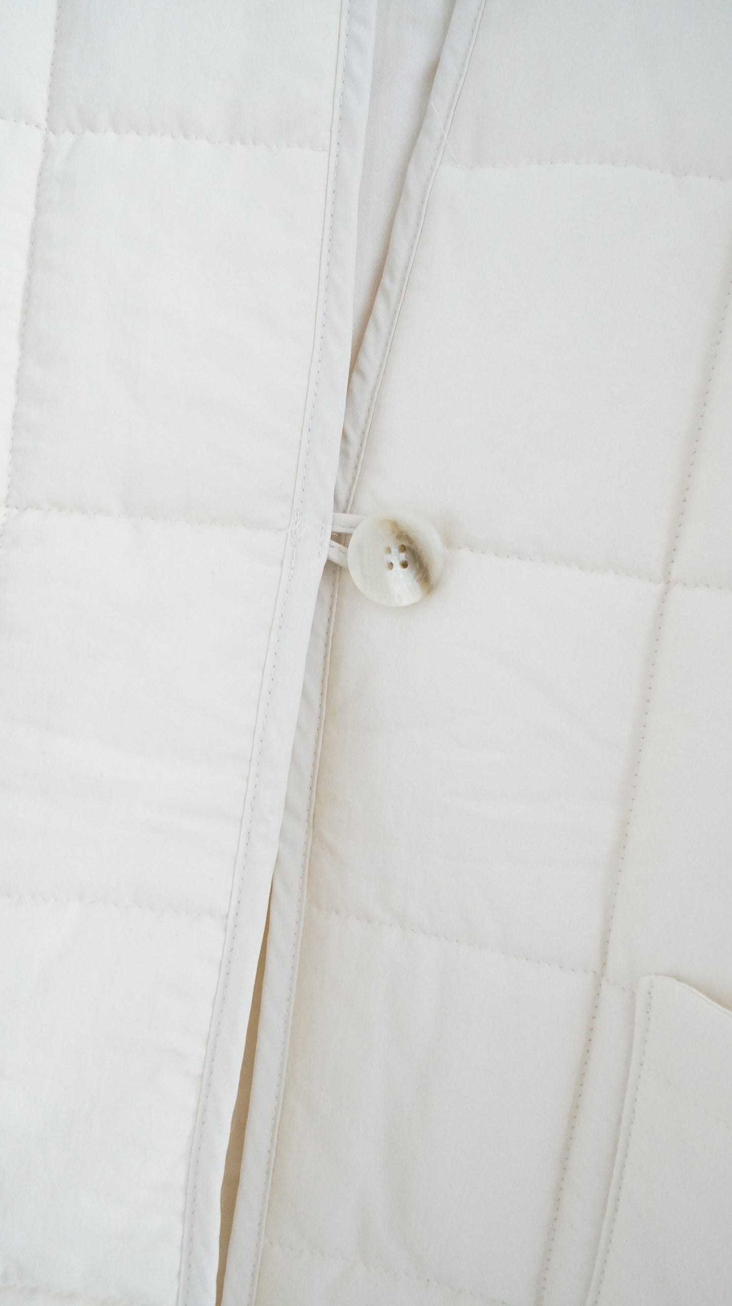 bubble padded coat in ivory ( pre-order )