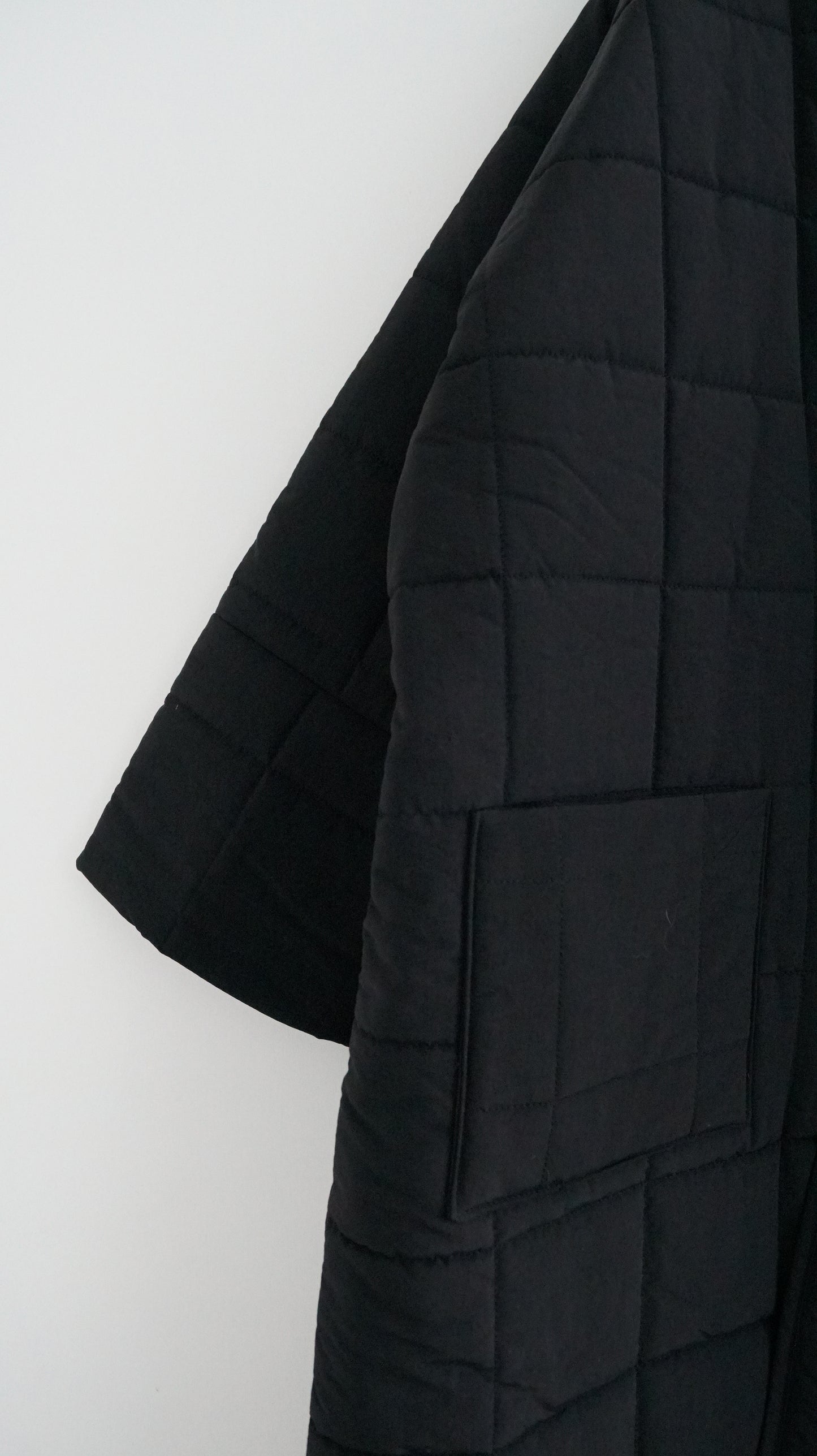 bubble padded coat in black (pre-order)