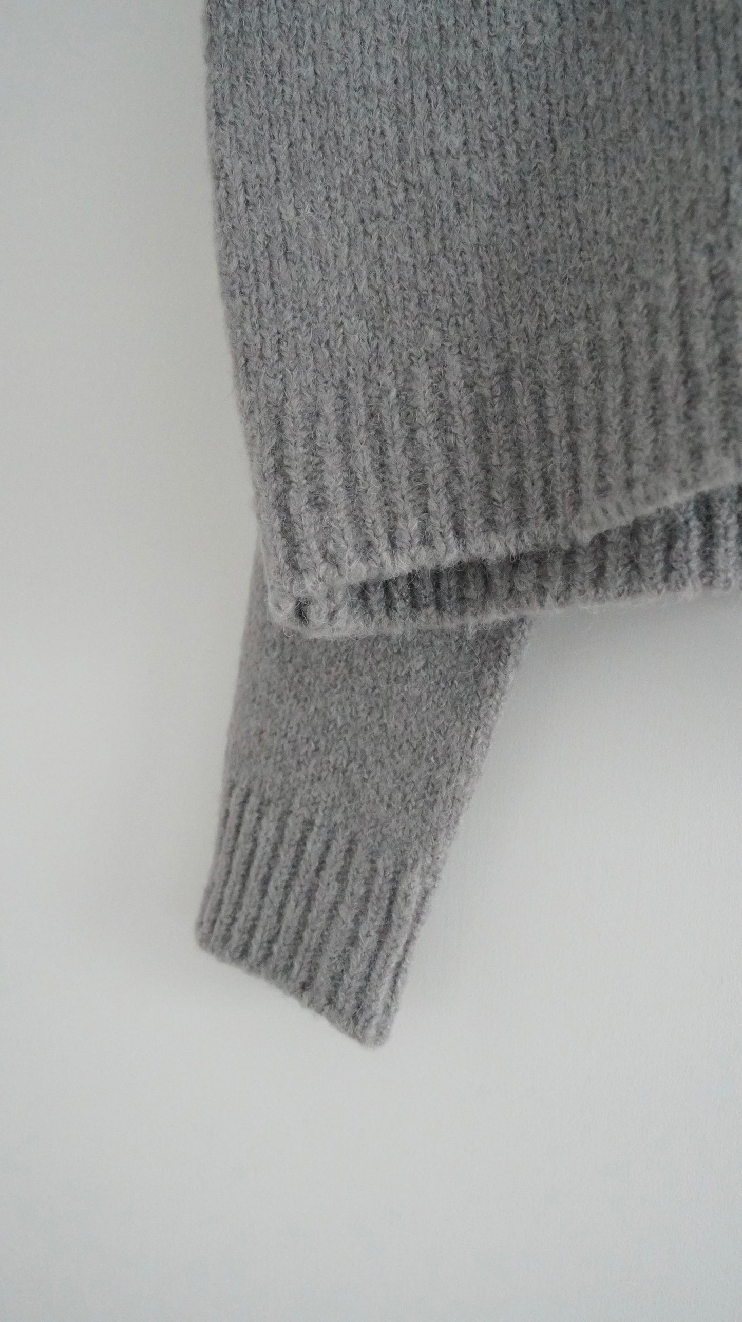 knitted shirt jacket in grey (pre-order)