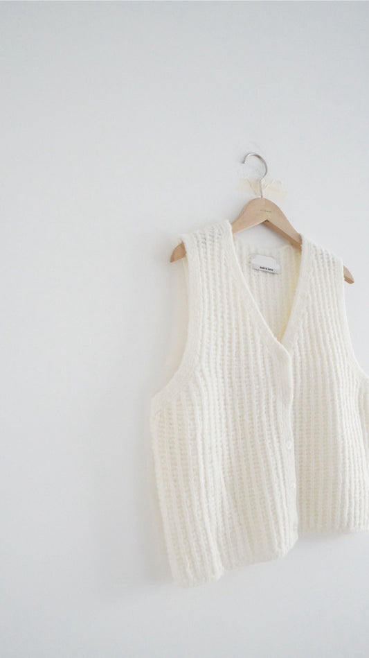 minimalist vest in ivory (pre-order)
