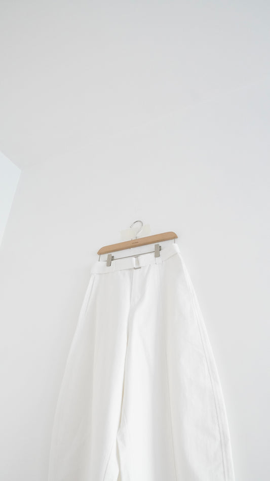 line seam white pants in ivory (pre-order)