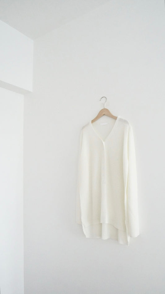 oversized v-neck knit top in ivory