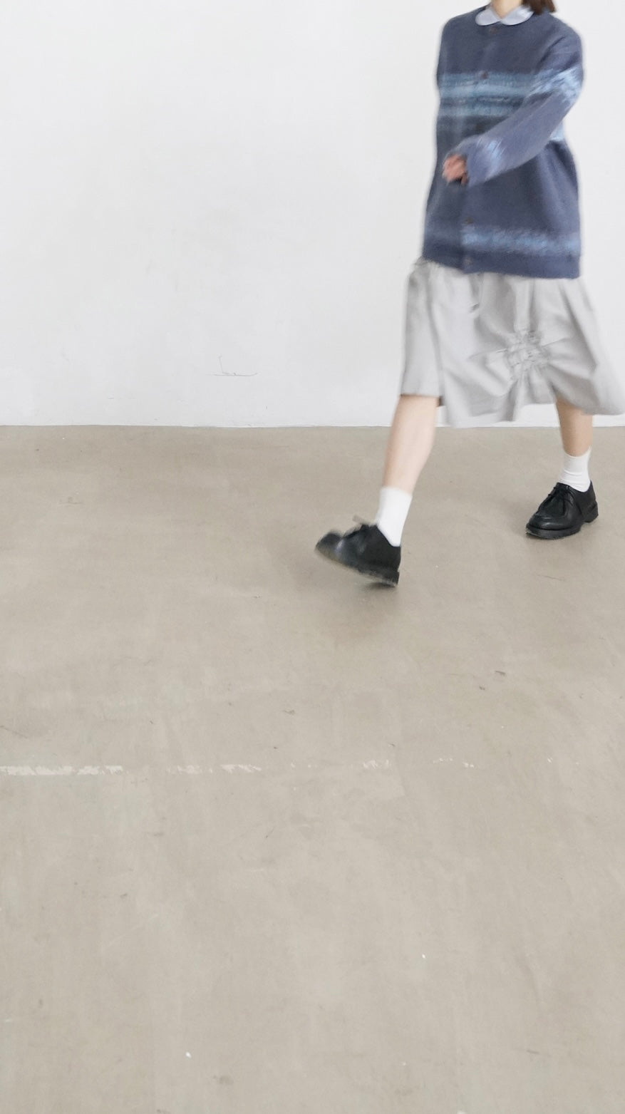 pleated collar shirt in baby-blue (pre-order)