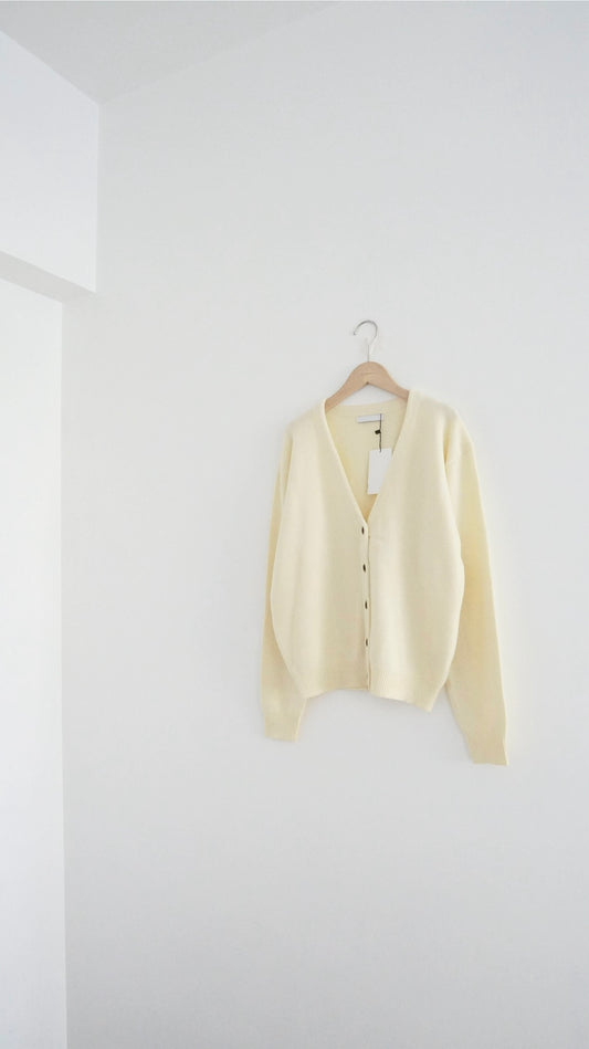 classic high-end cardigan in butter yellow (pre-order)