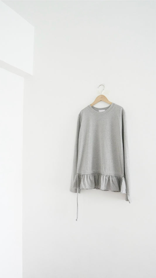 ruffle inner top in grey