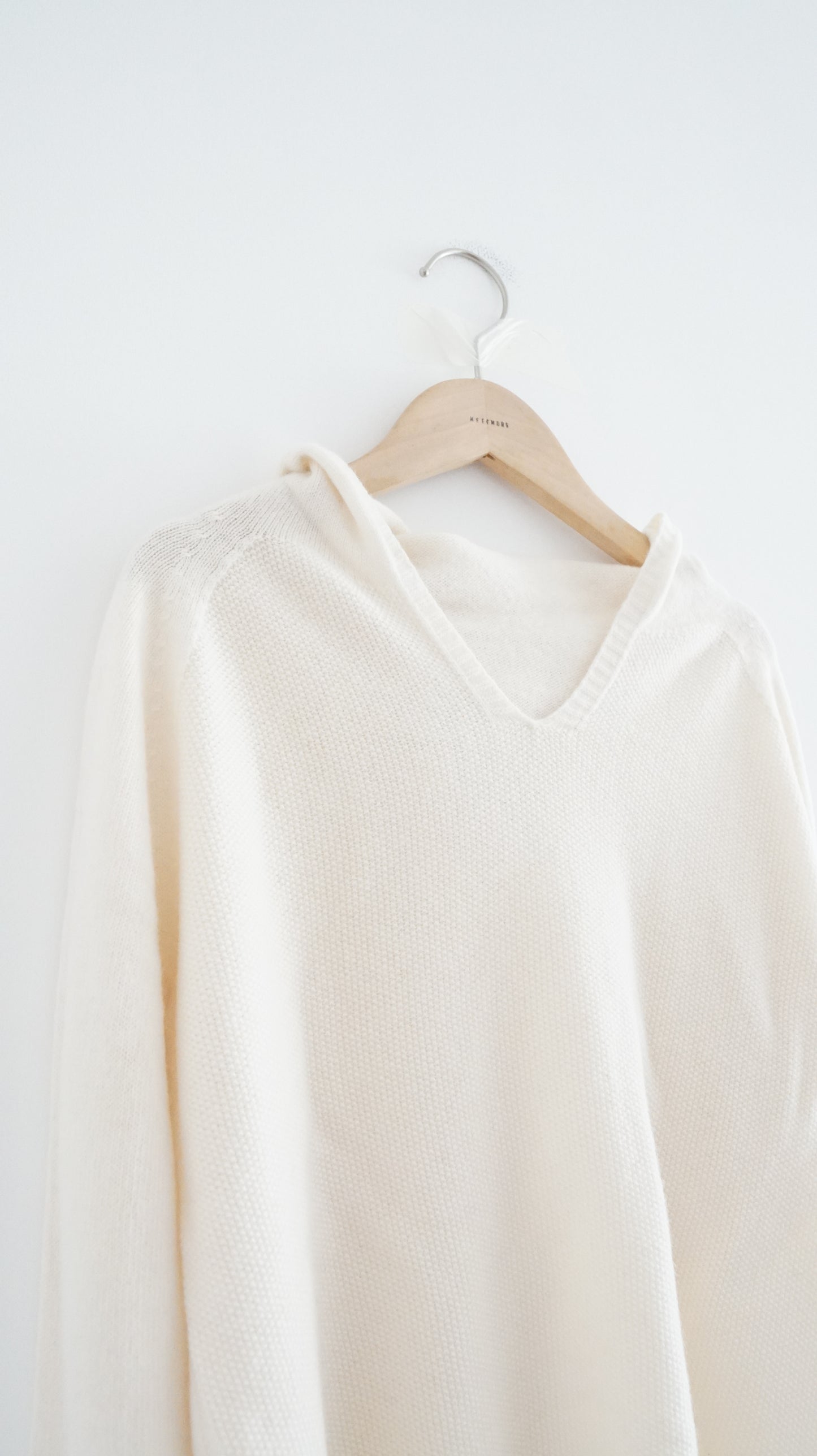 spring hoodies tee in ivory