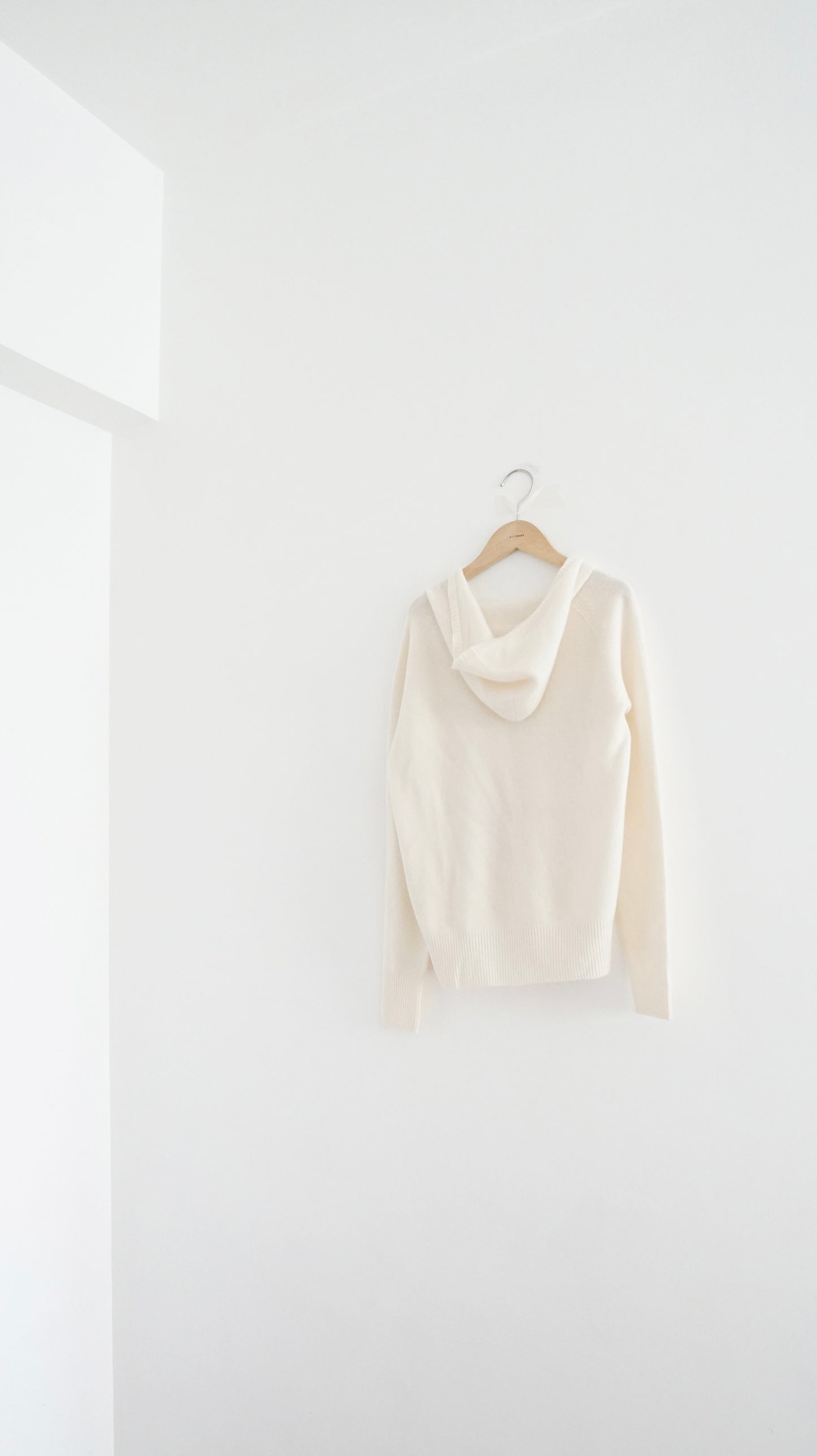 spring hoodies tee in ivory