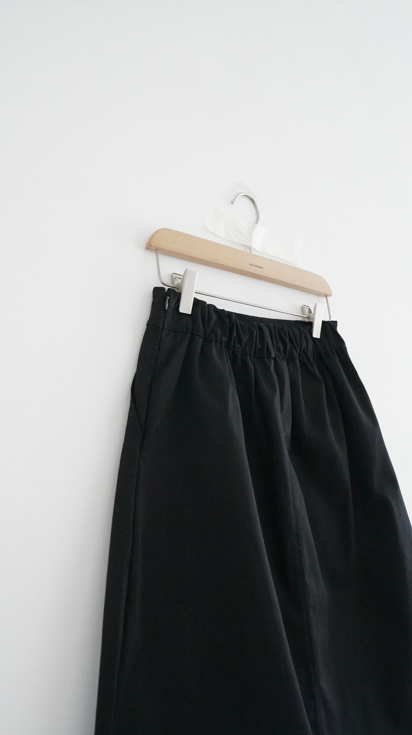 minimalist midi skirt in black (pre-order)