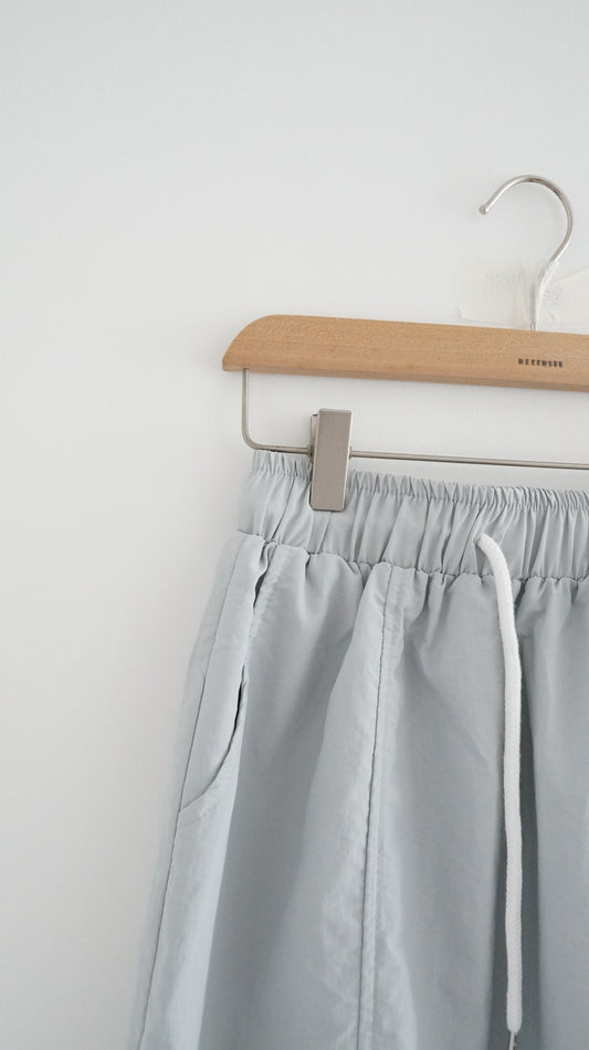 knee length skirt in grey
