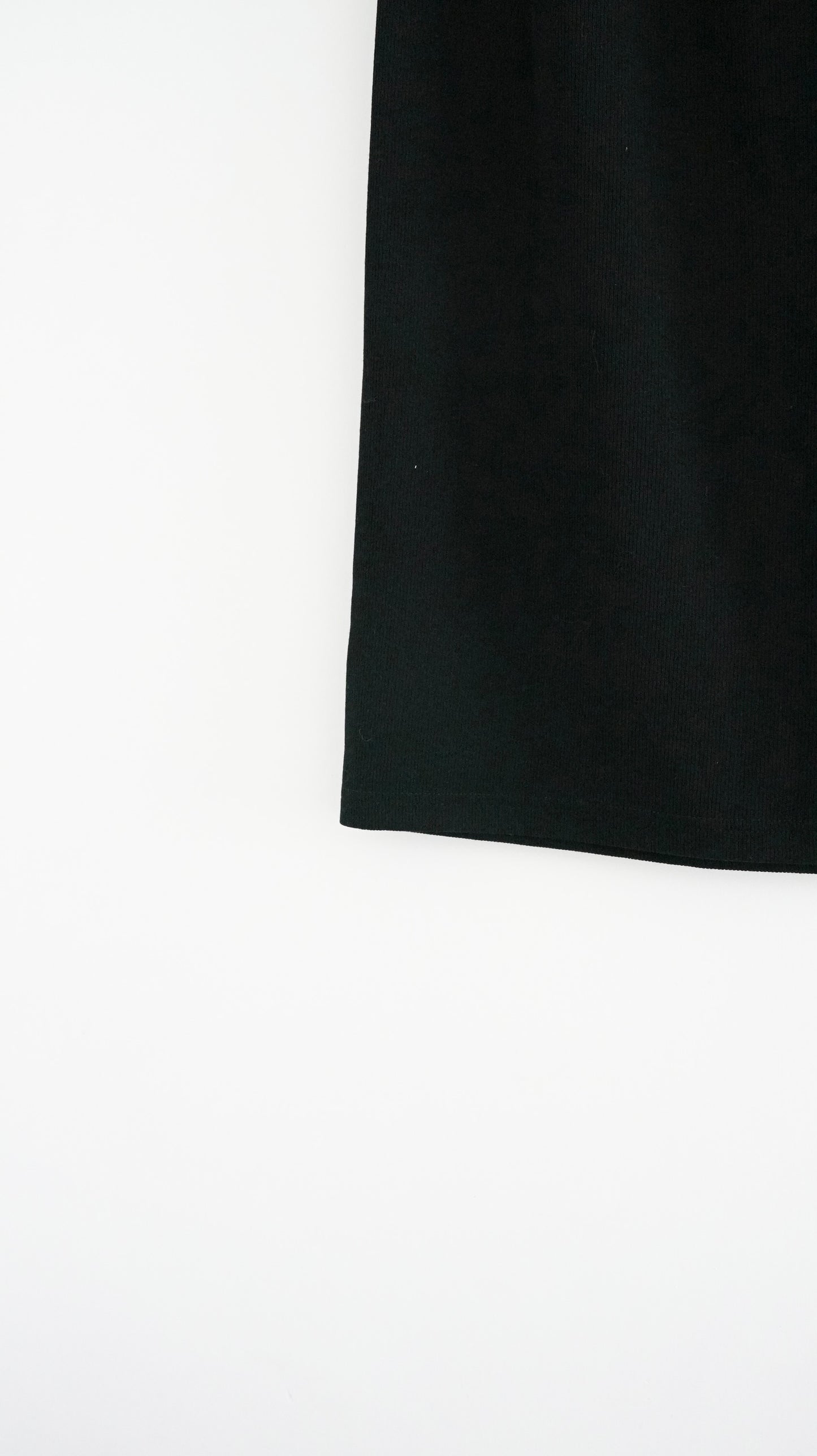 minimalist cotton skirt in black (pre-order)