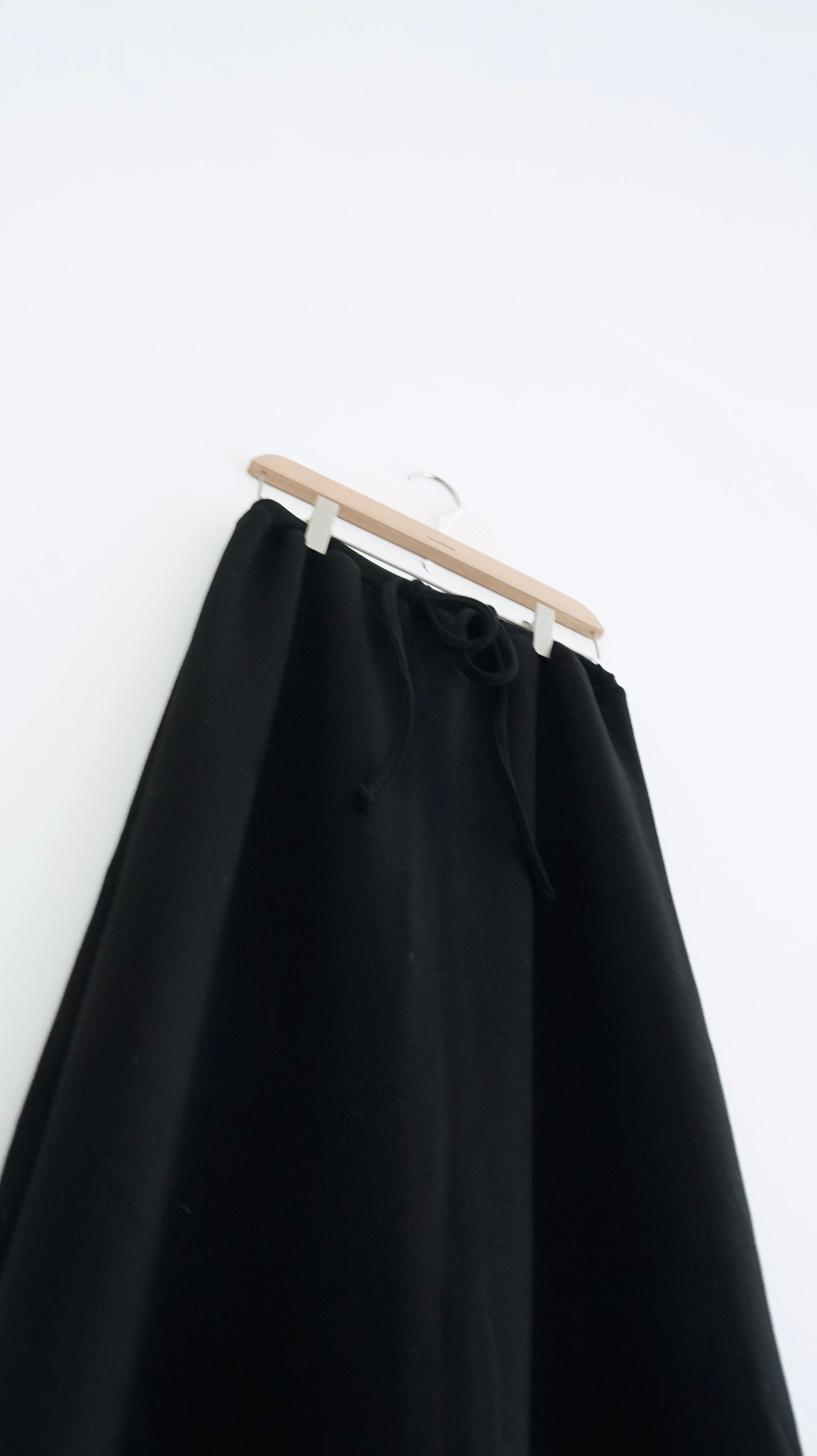 ari cotton long skirt in black (pre-order)