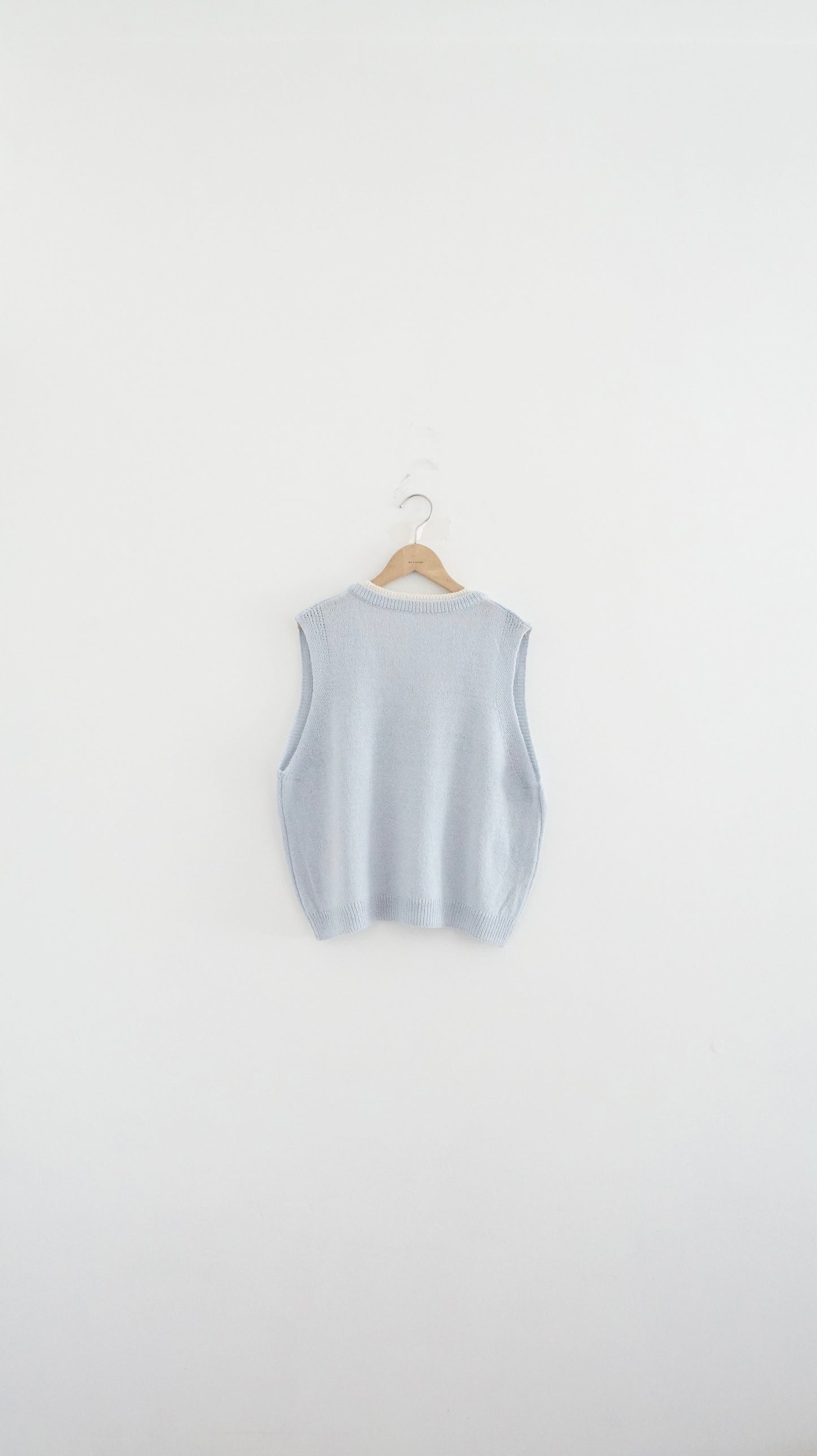 patchwork v-neck vest in baby blue (pre-order)