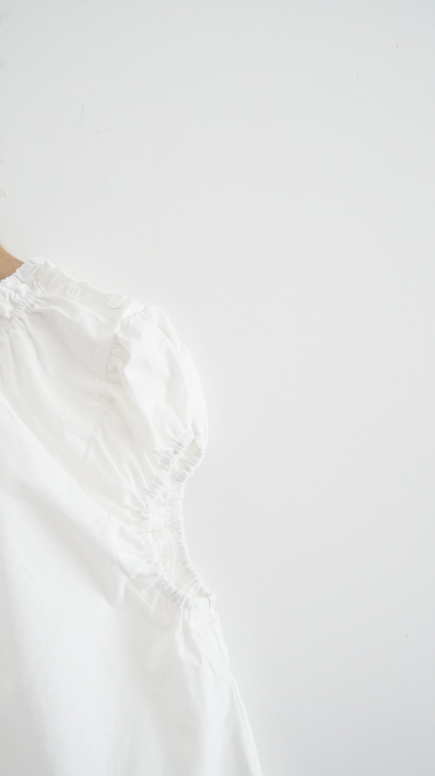 petal neck blouse in white