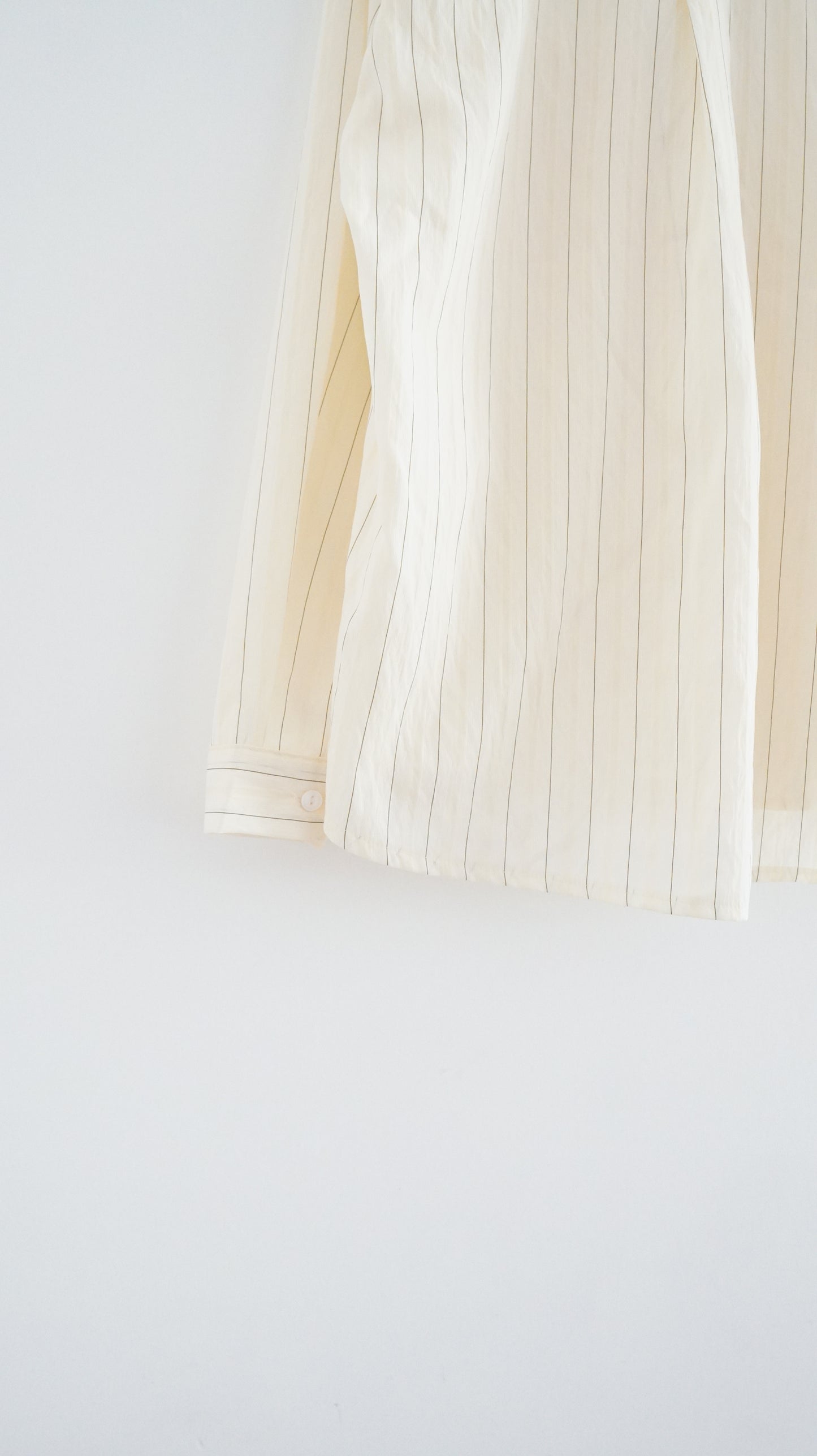 breezy stripe tencel shirt in lemon