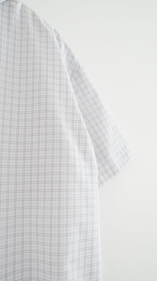 plain grid shirt in white (pre-order)