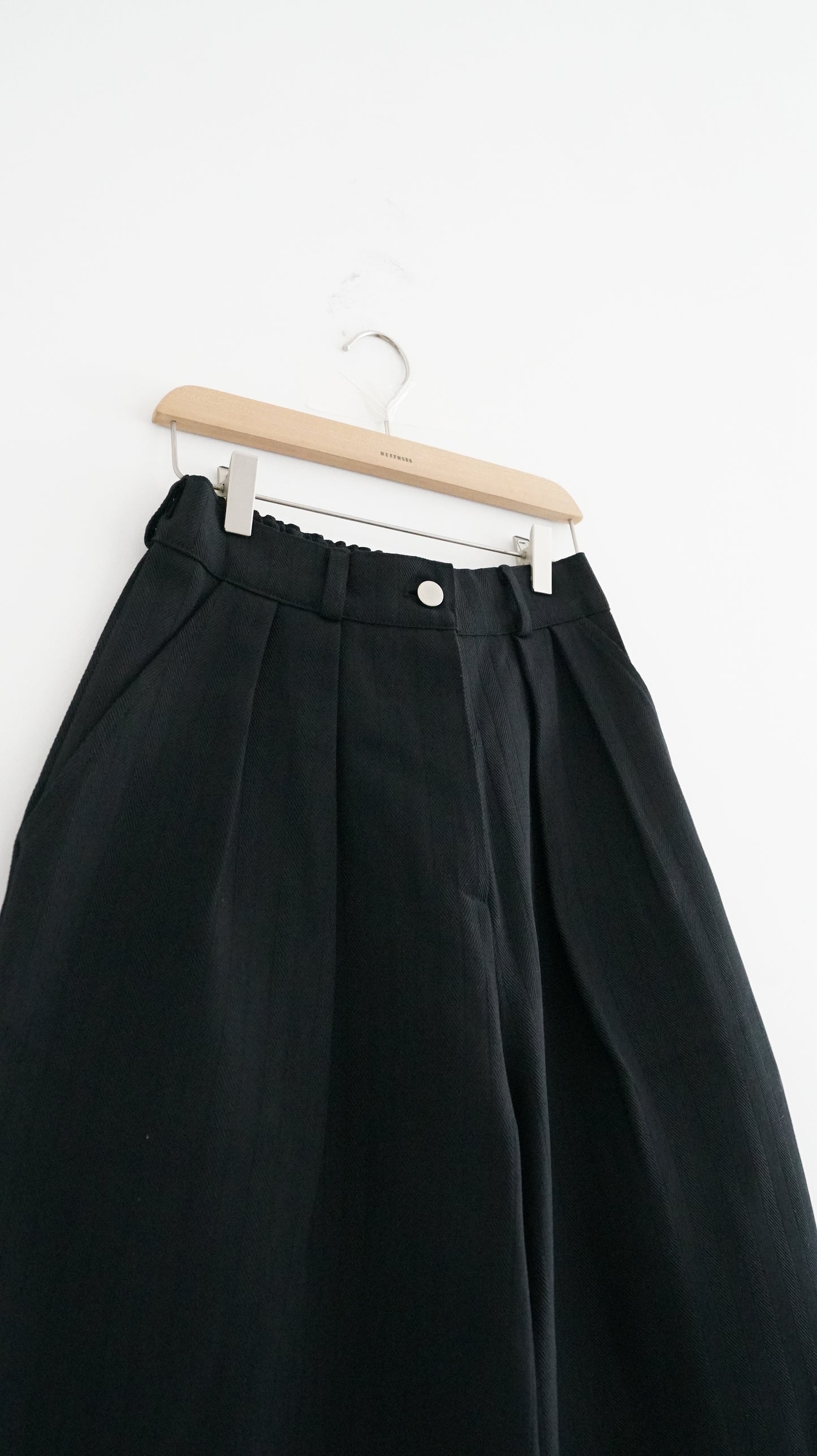 firm flow cropped trousers (pre-order)