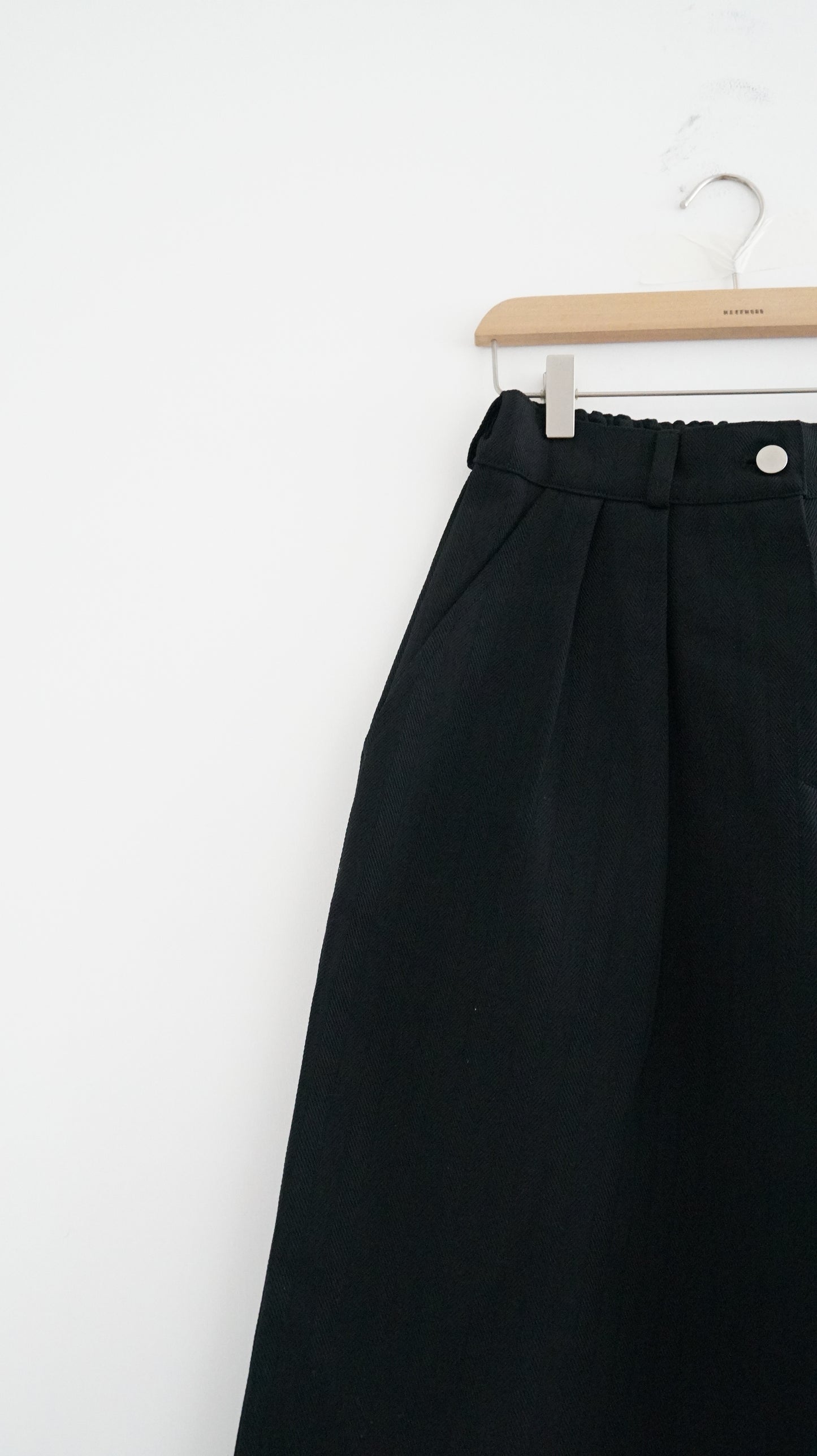 firm flow cropped trousers (pre-order)