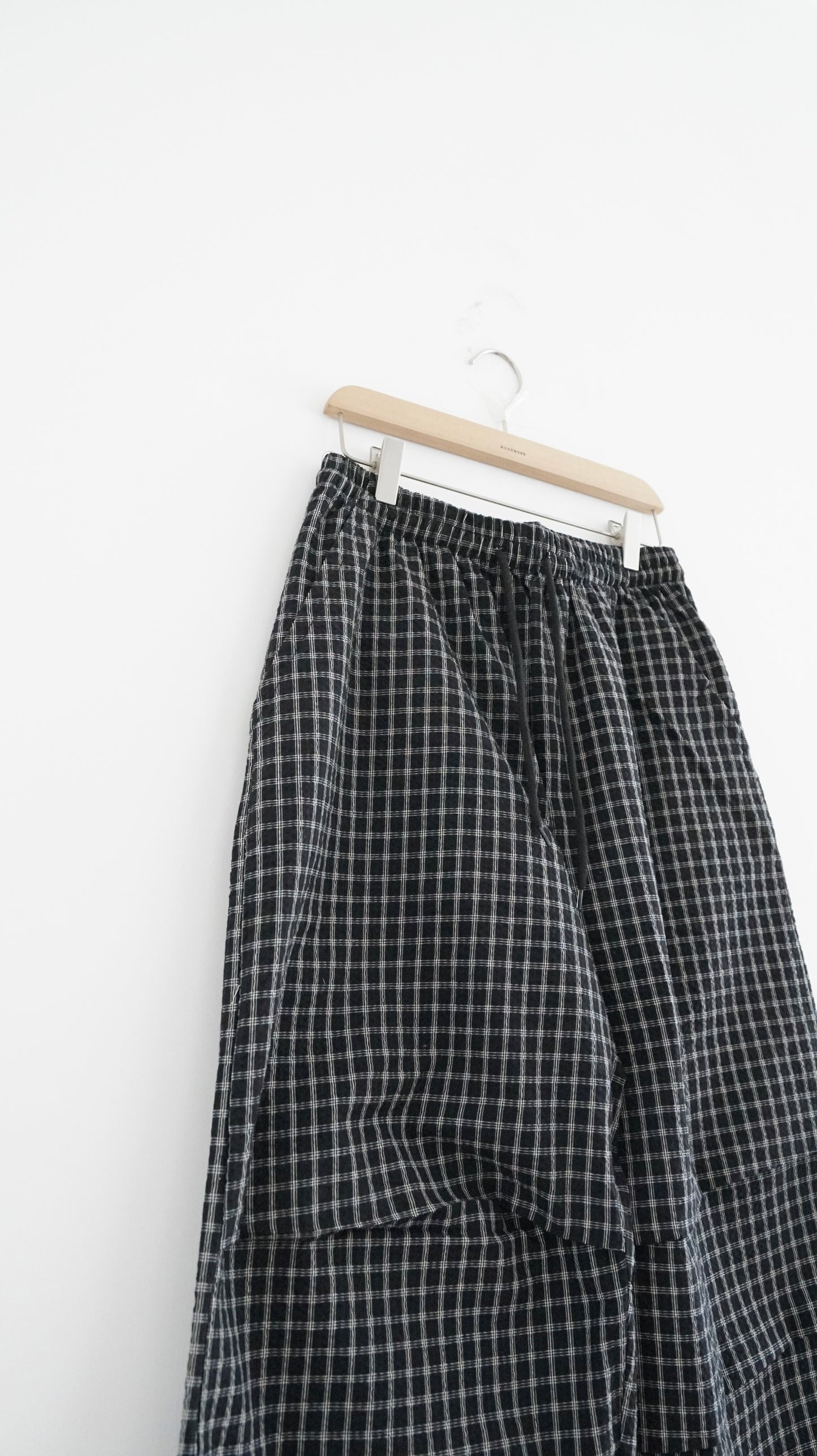 toi checked pants in black (pre-order)